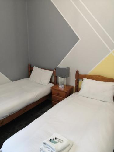 Twin Room with Shower photo 2