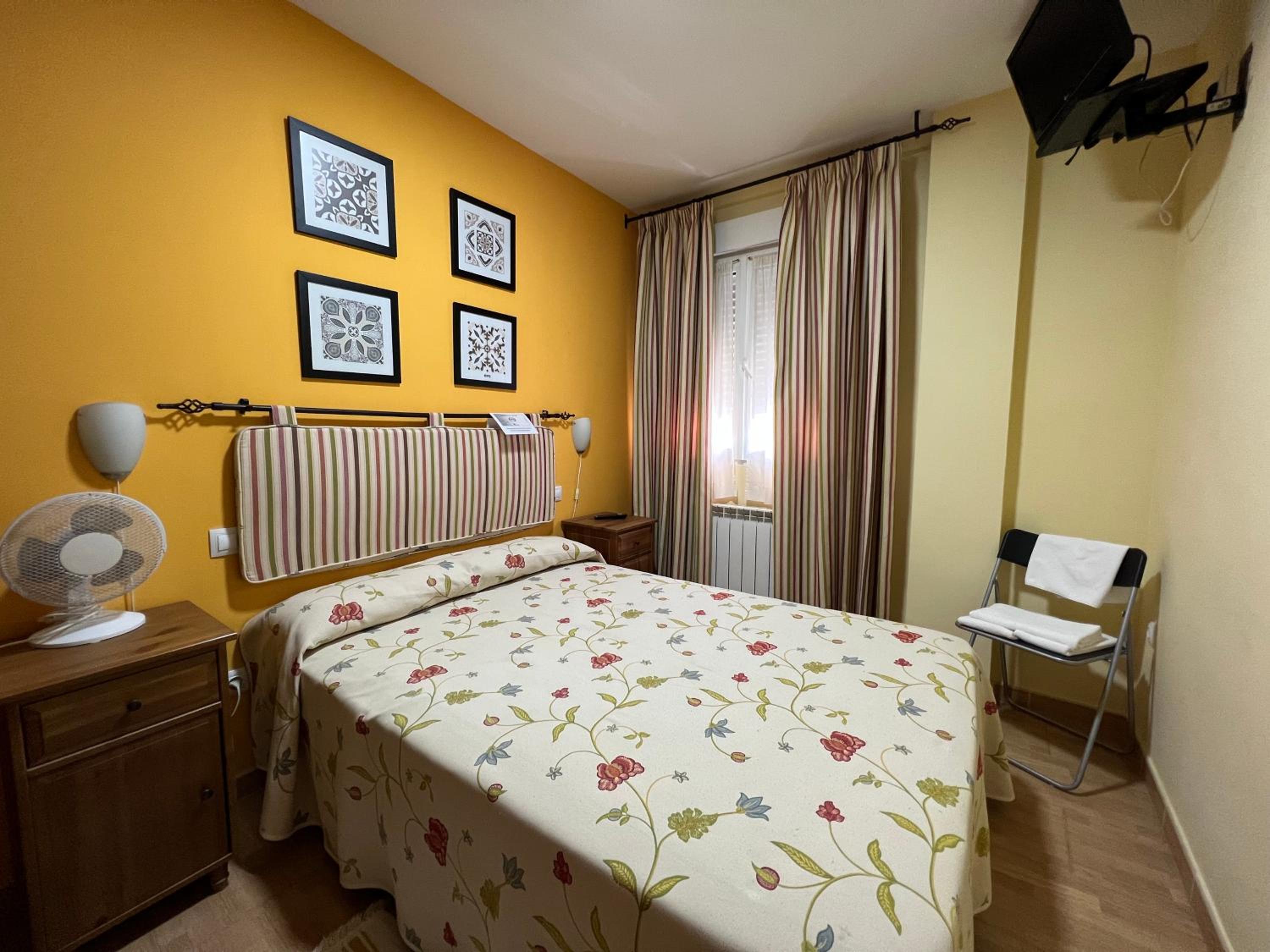 Budget Double or Twin Room photo 3