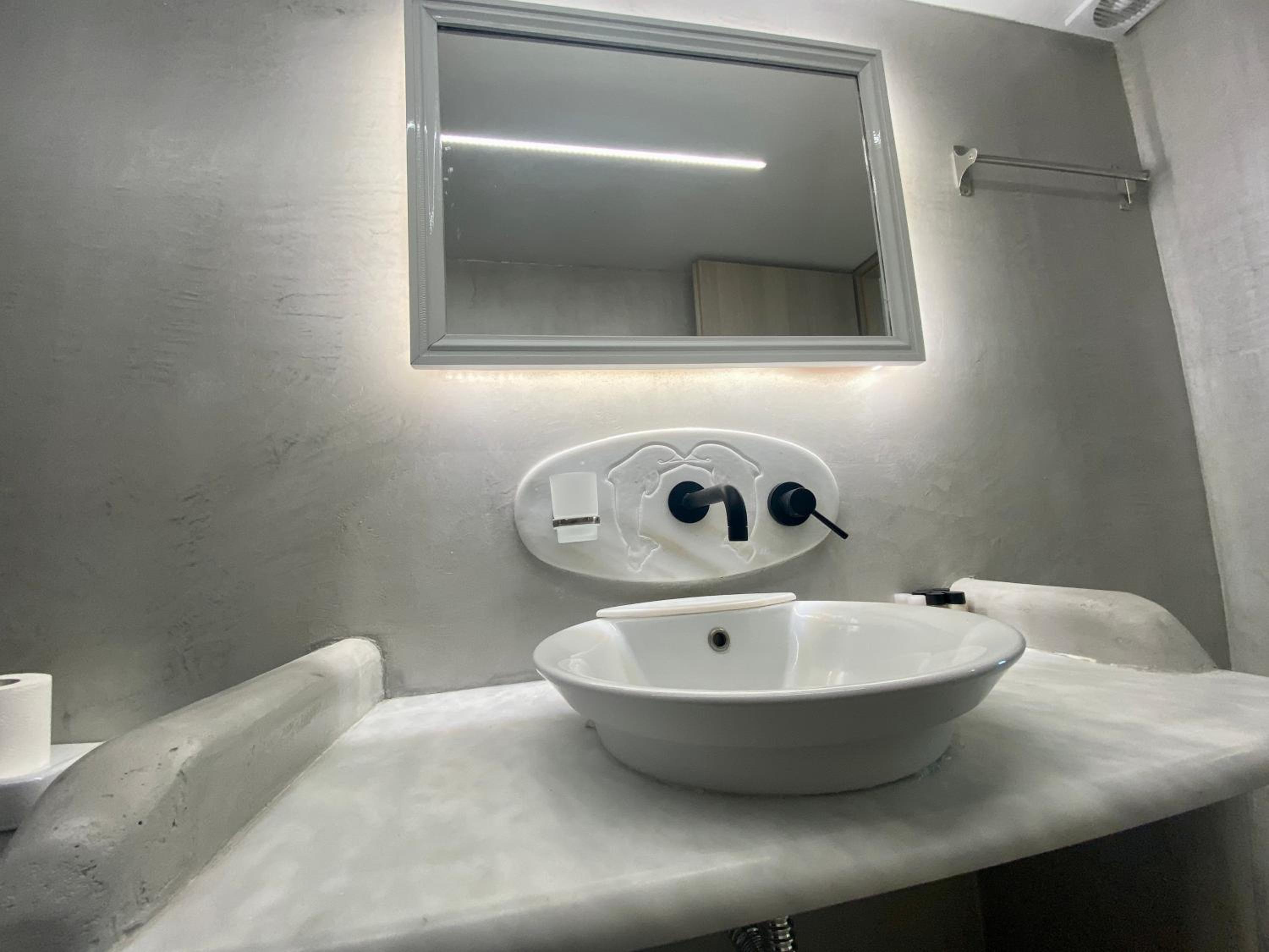 Apartment with Sea View - Photo 6