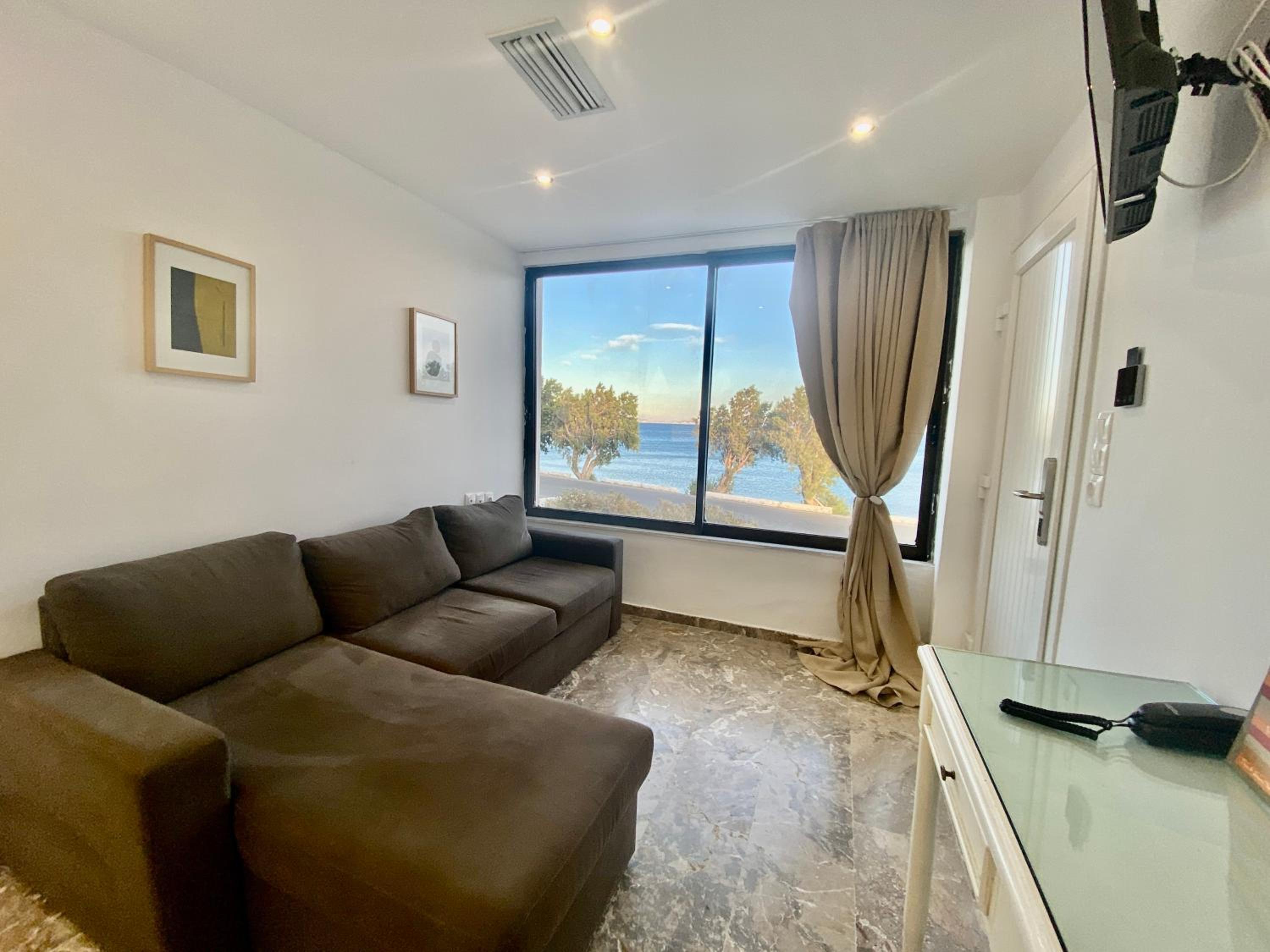 Apartment with Sea View - Photo 11
