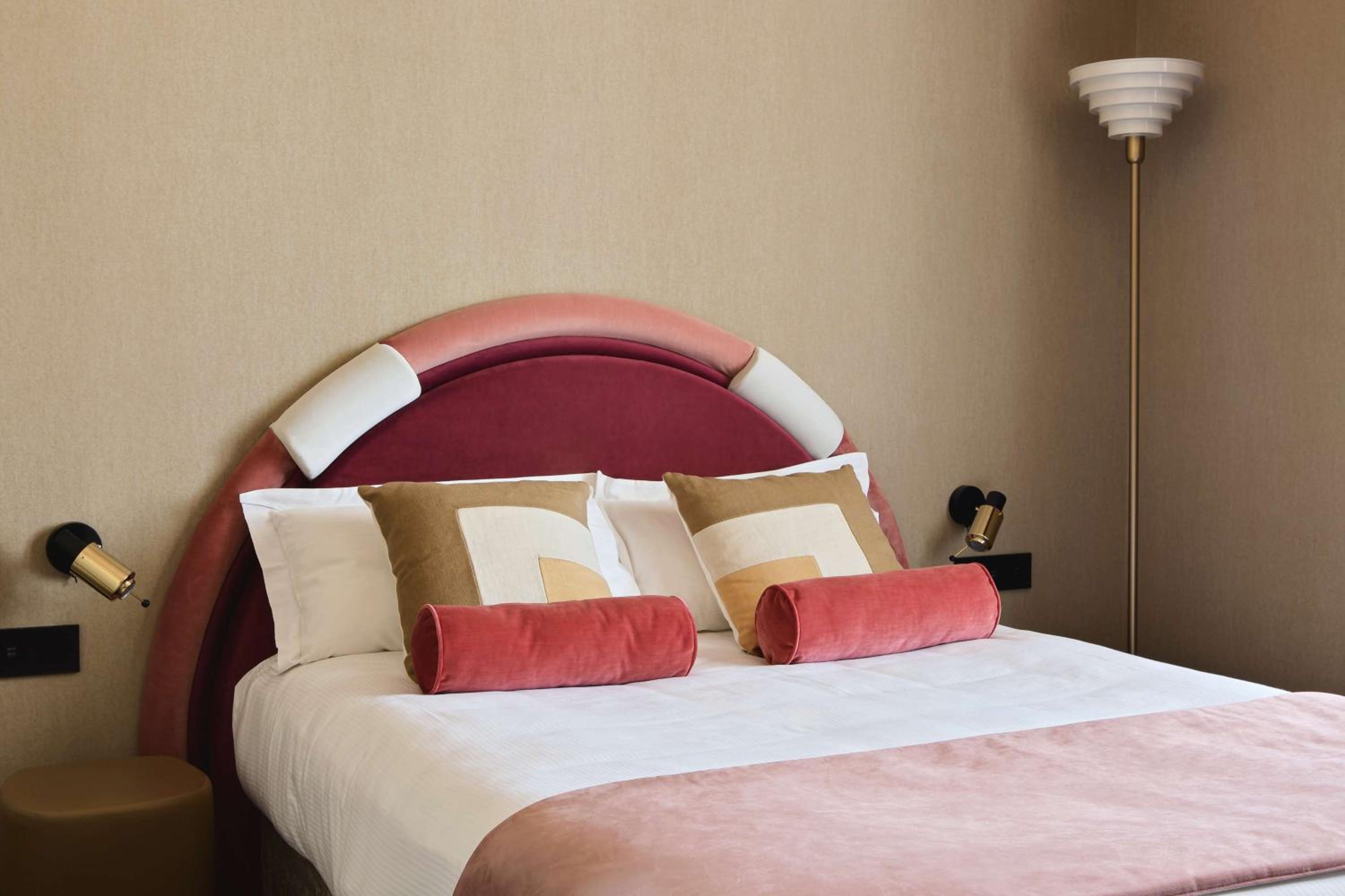 Classic Room – Florida Rose Double