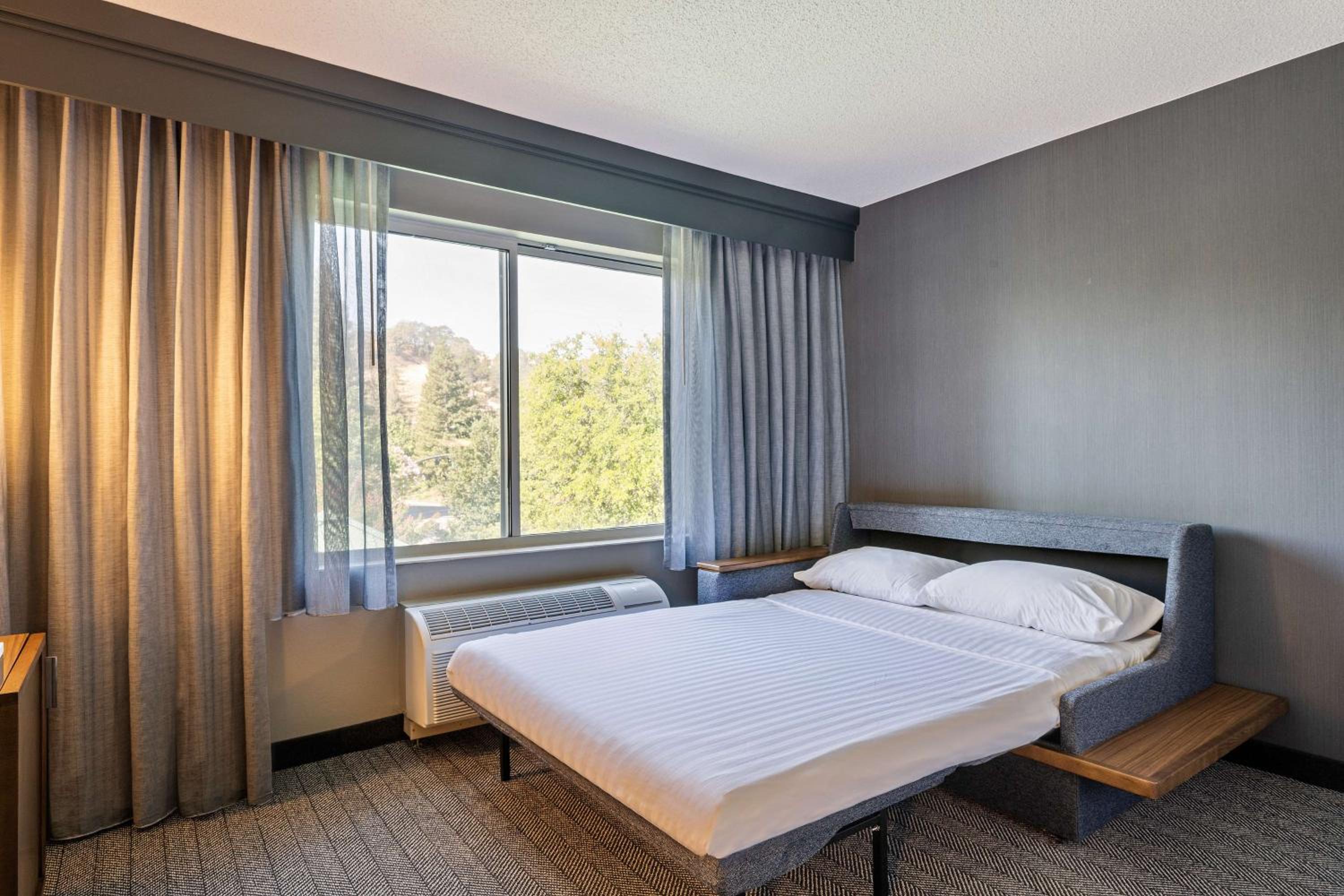 Guestroom King - Photo 5