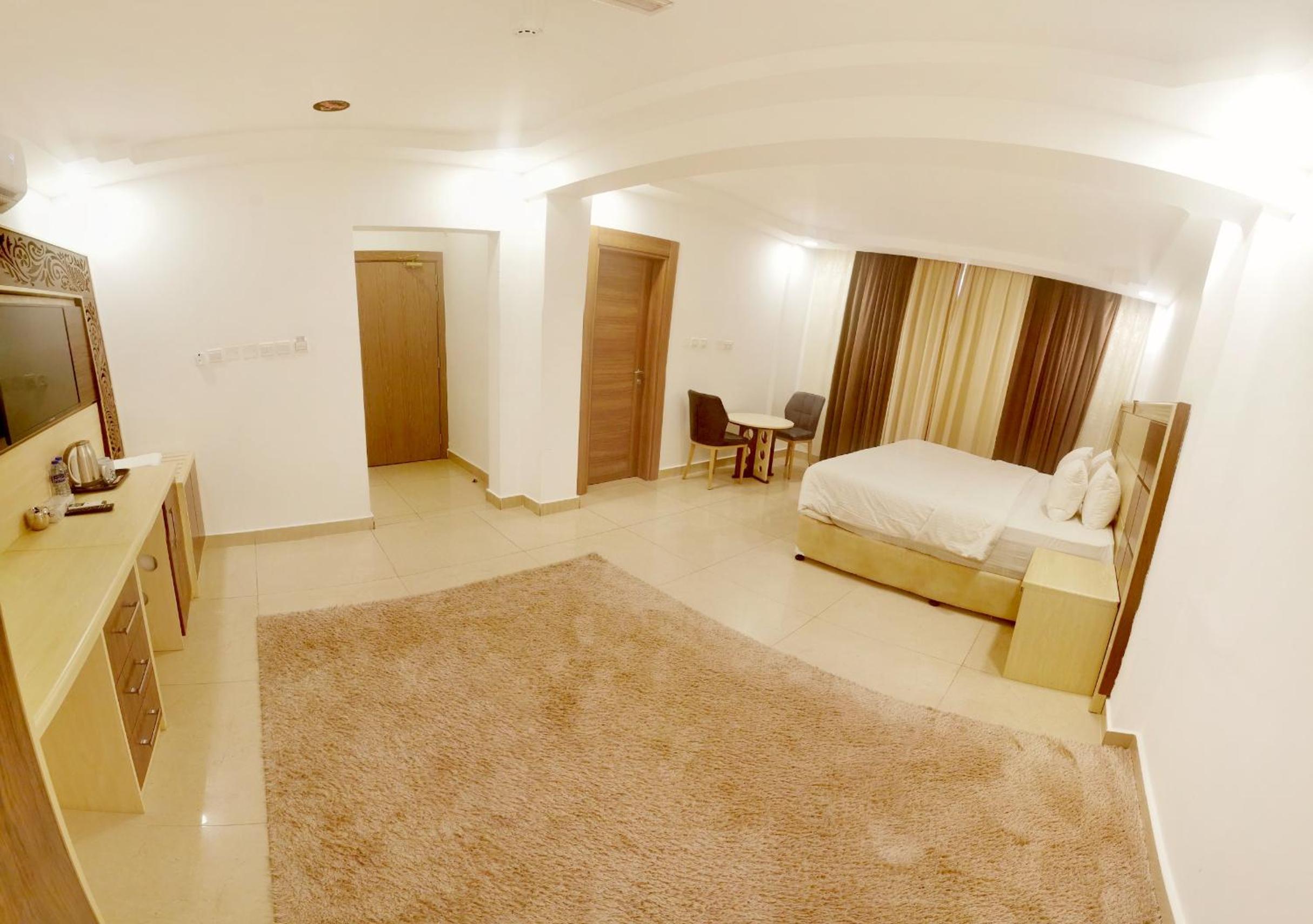 Standard King Room