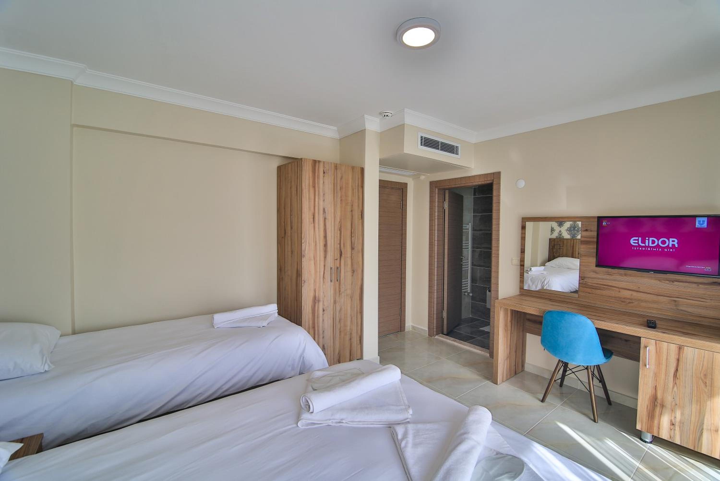Triple Room with Sea View