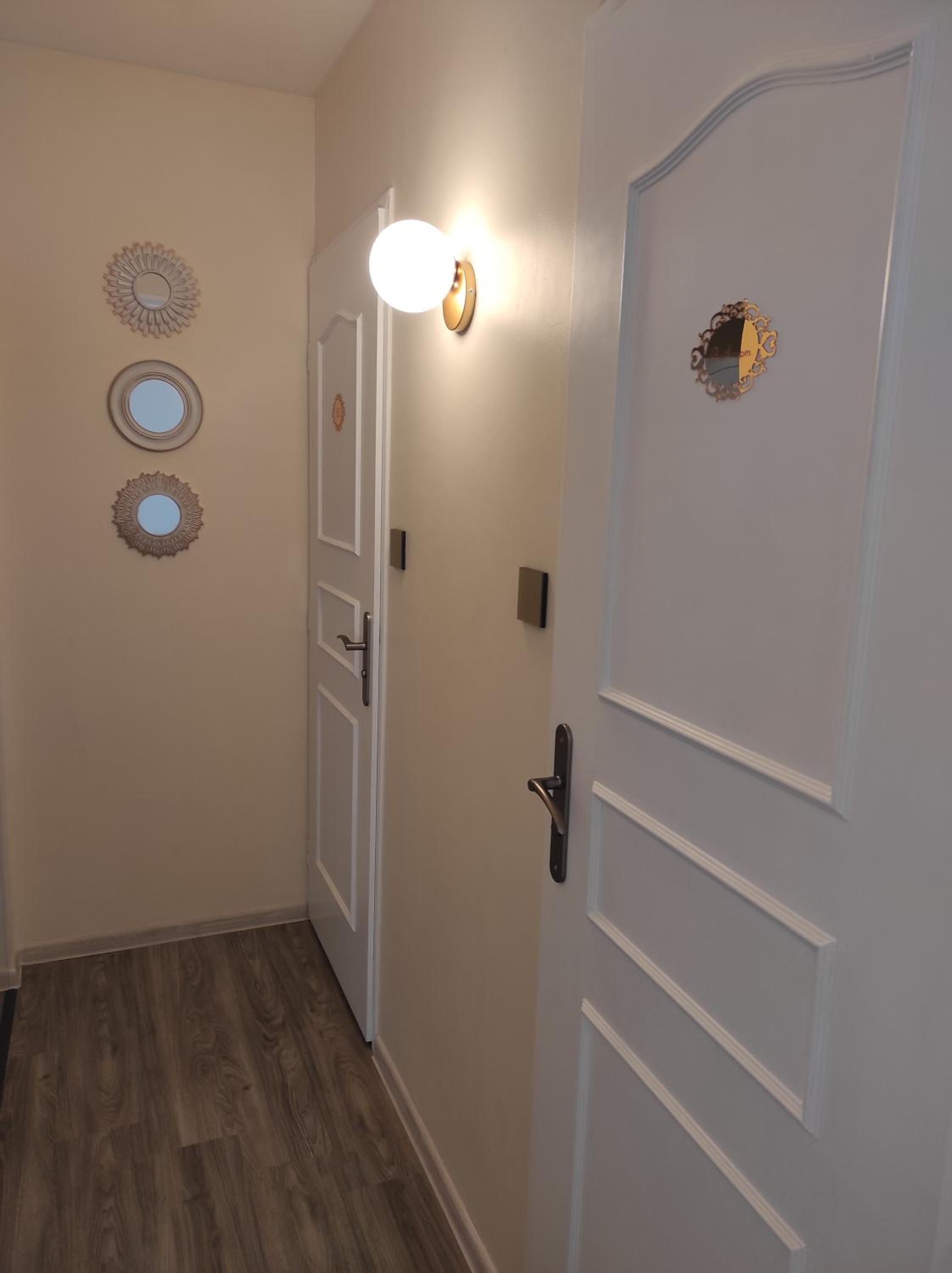 Two-Bedroom Apartment - Photo 18