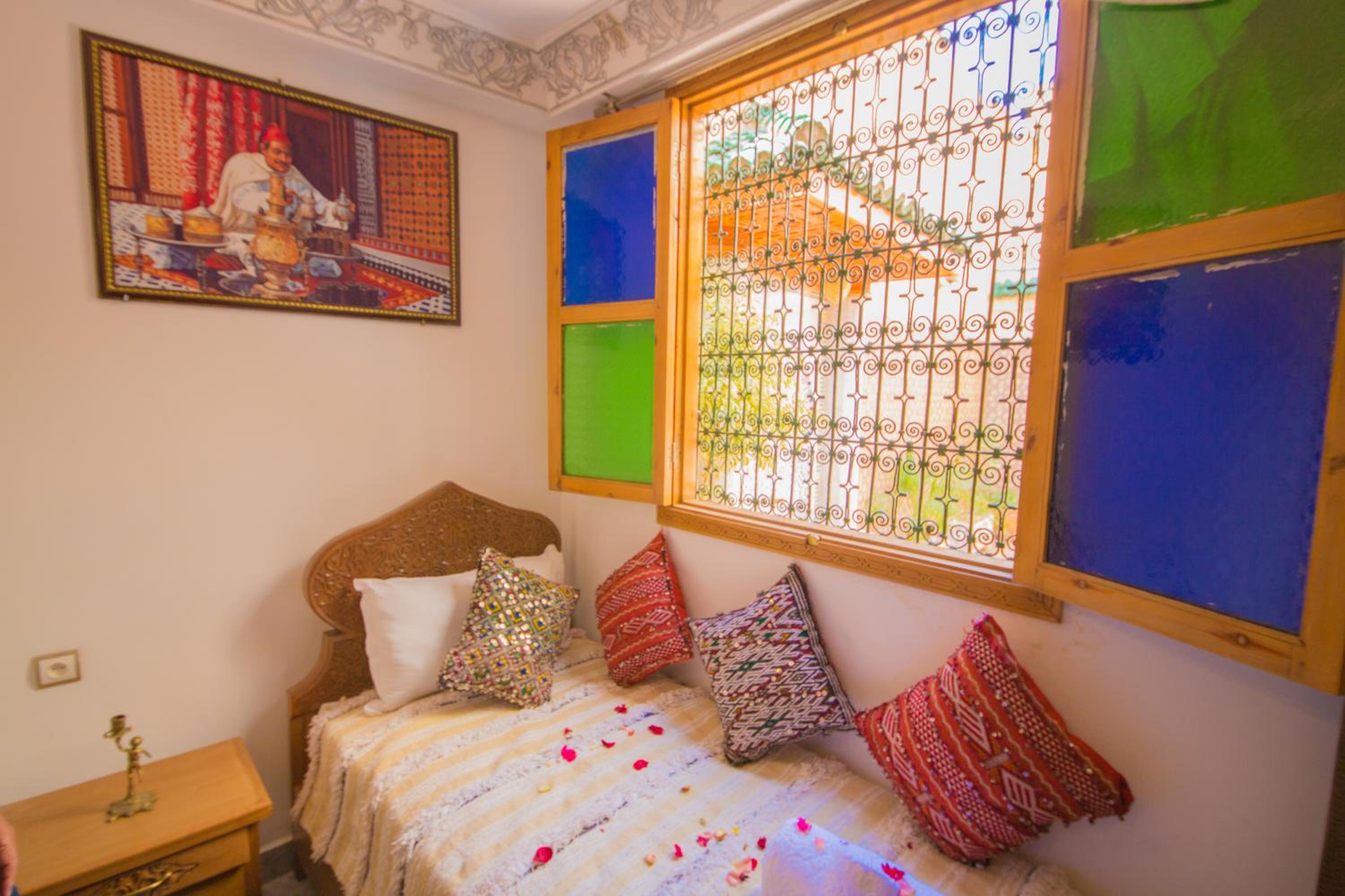 Three-Bedroom House - Photo 4