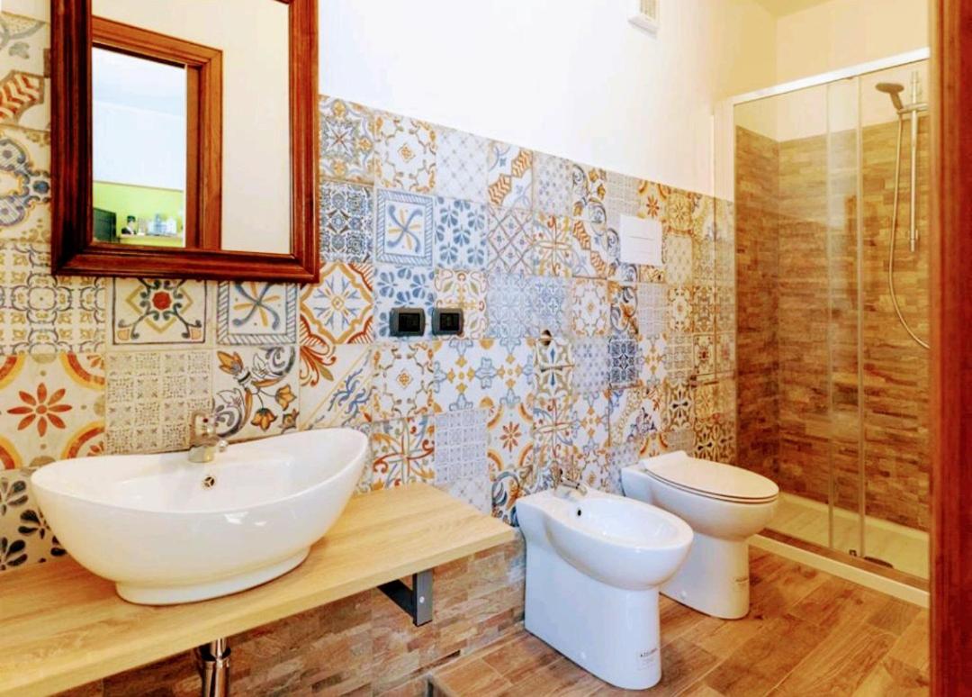Double Room - Photo 8