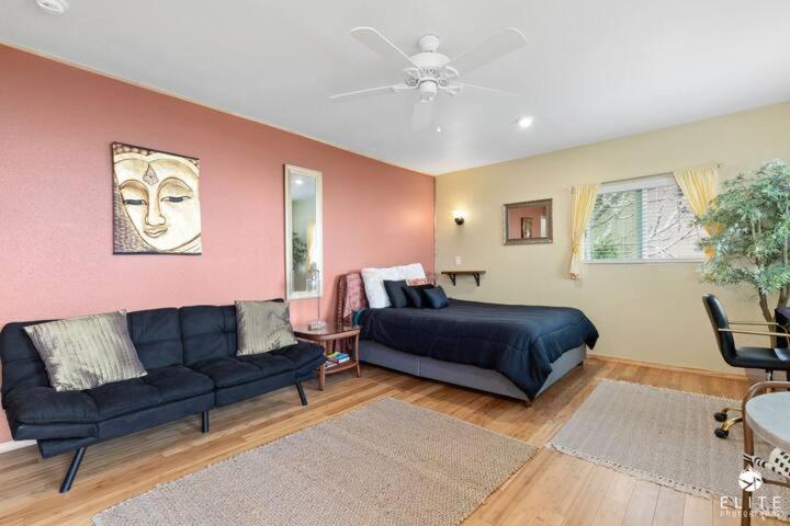 One-Bedroom House photo 1