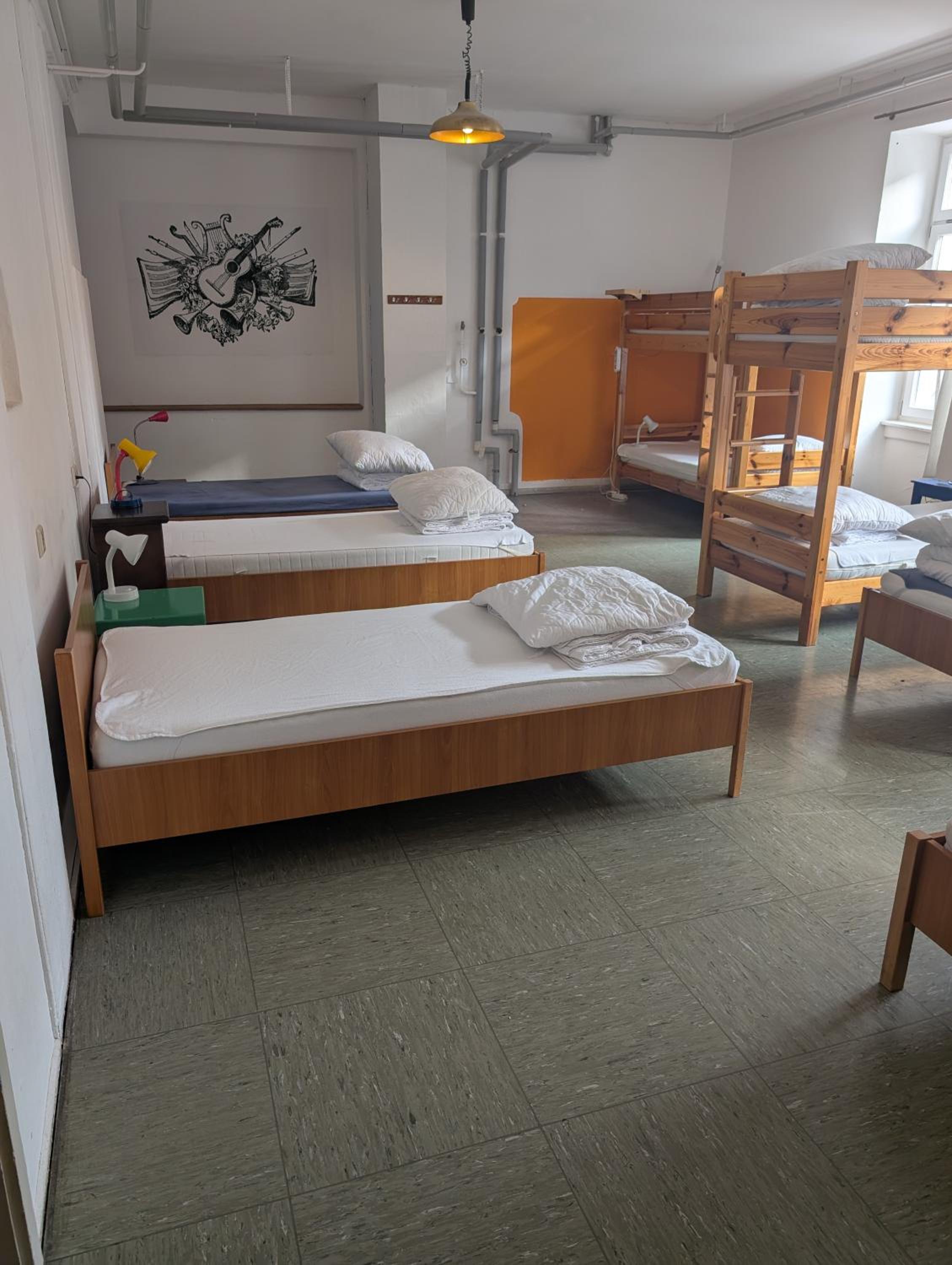 Single Bed in Mixed Dormitory Room