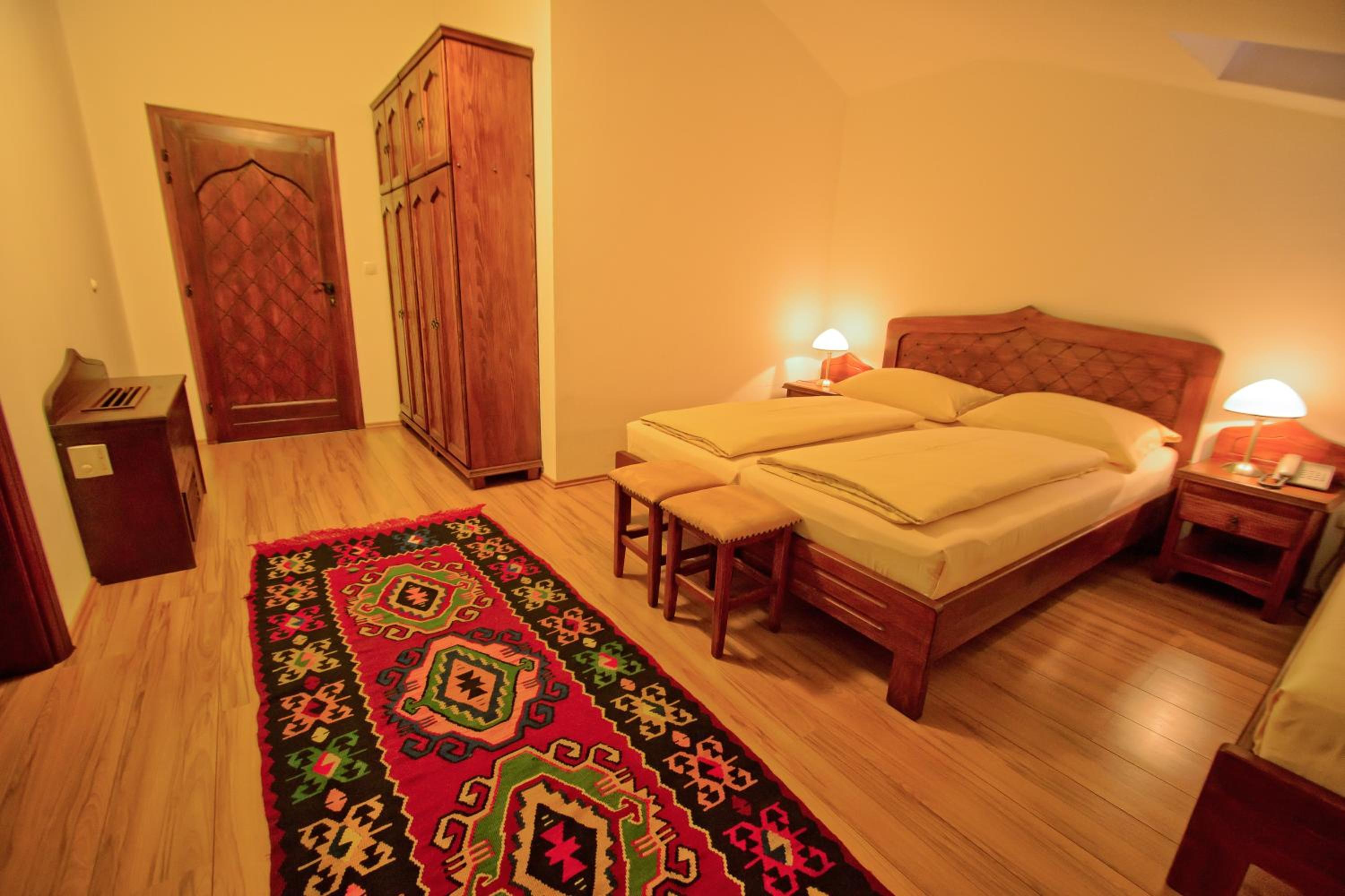Classic Double Room