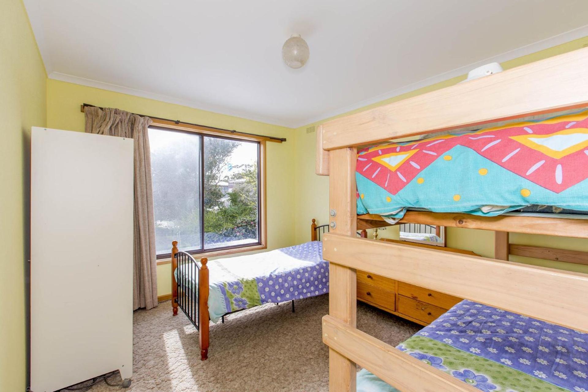 Three-Bedroom House photo 3