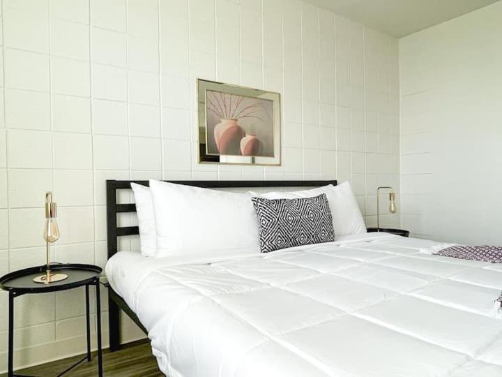 Apartment with Garden View - Photo 6