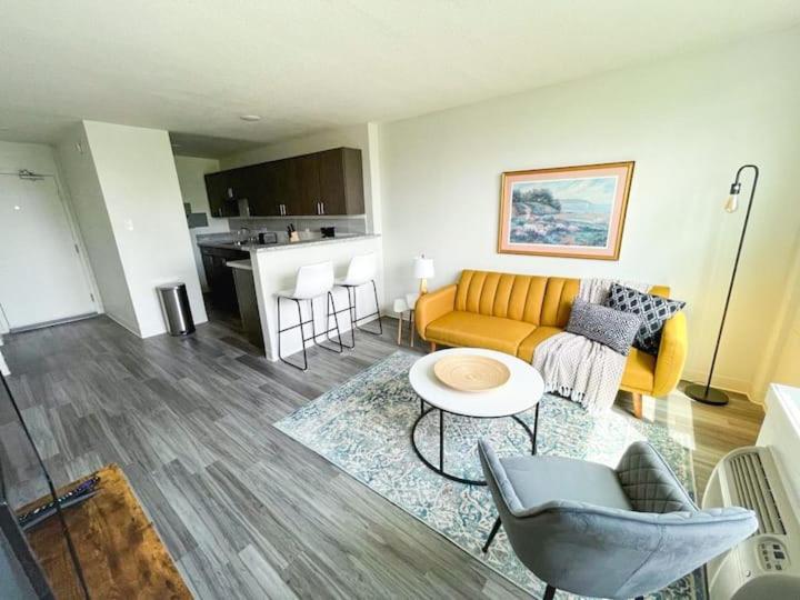 Apartment with Garden View - Photo 2