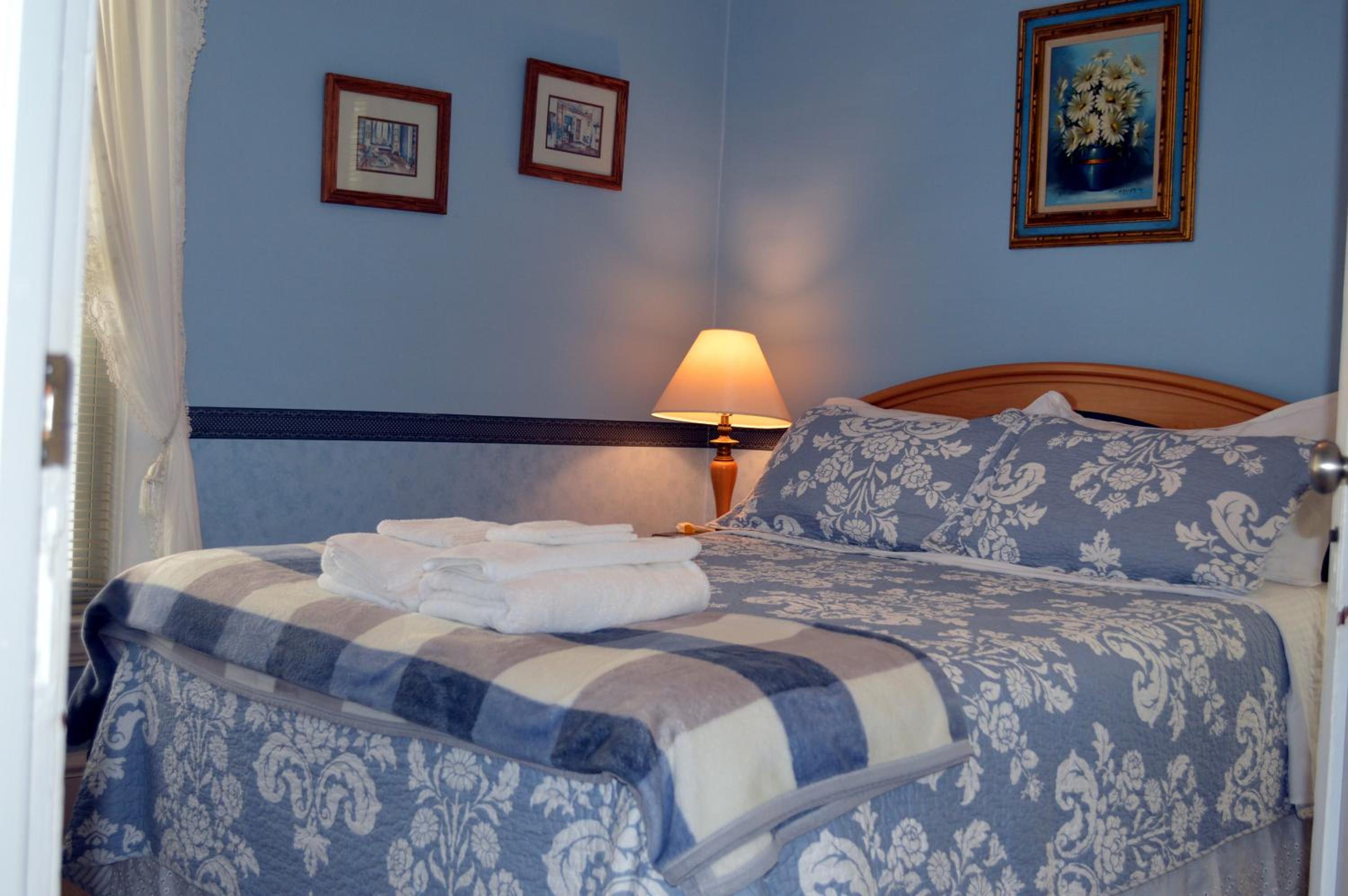 Double Room with Private External Bathroom photo 1