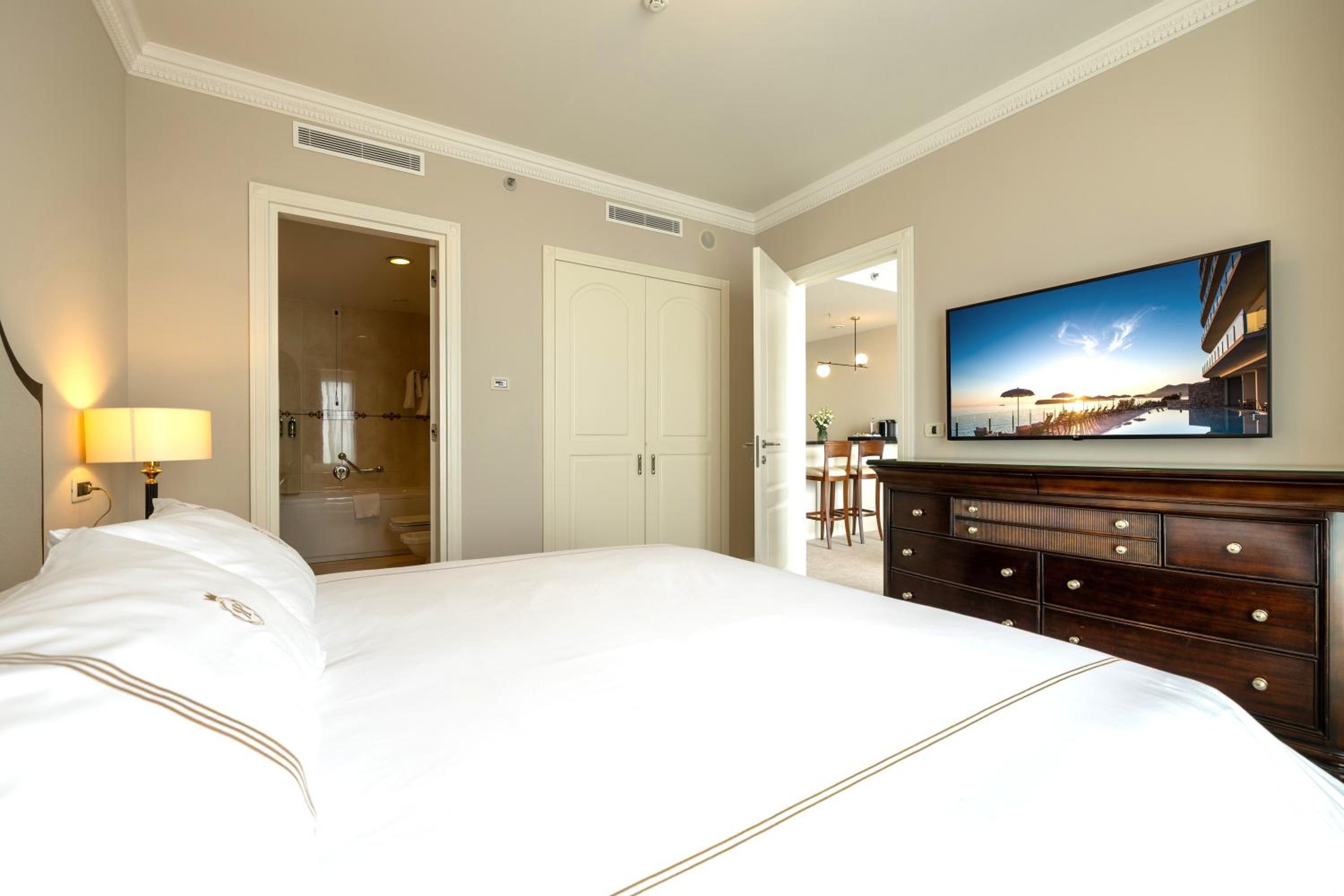 Double Room with Balcony and Sea View