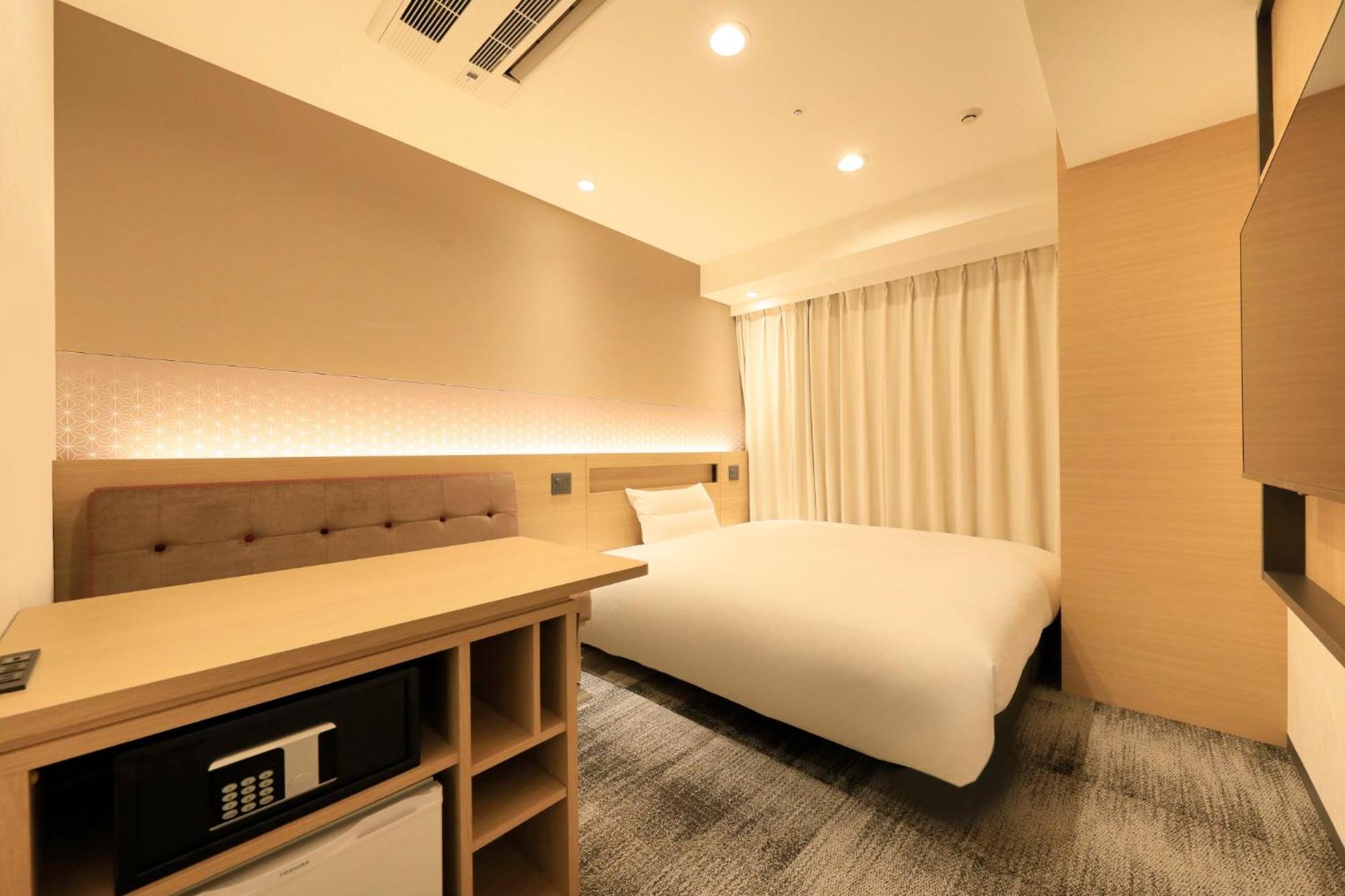 Double Room - Non-Smoking - Photo 5