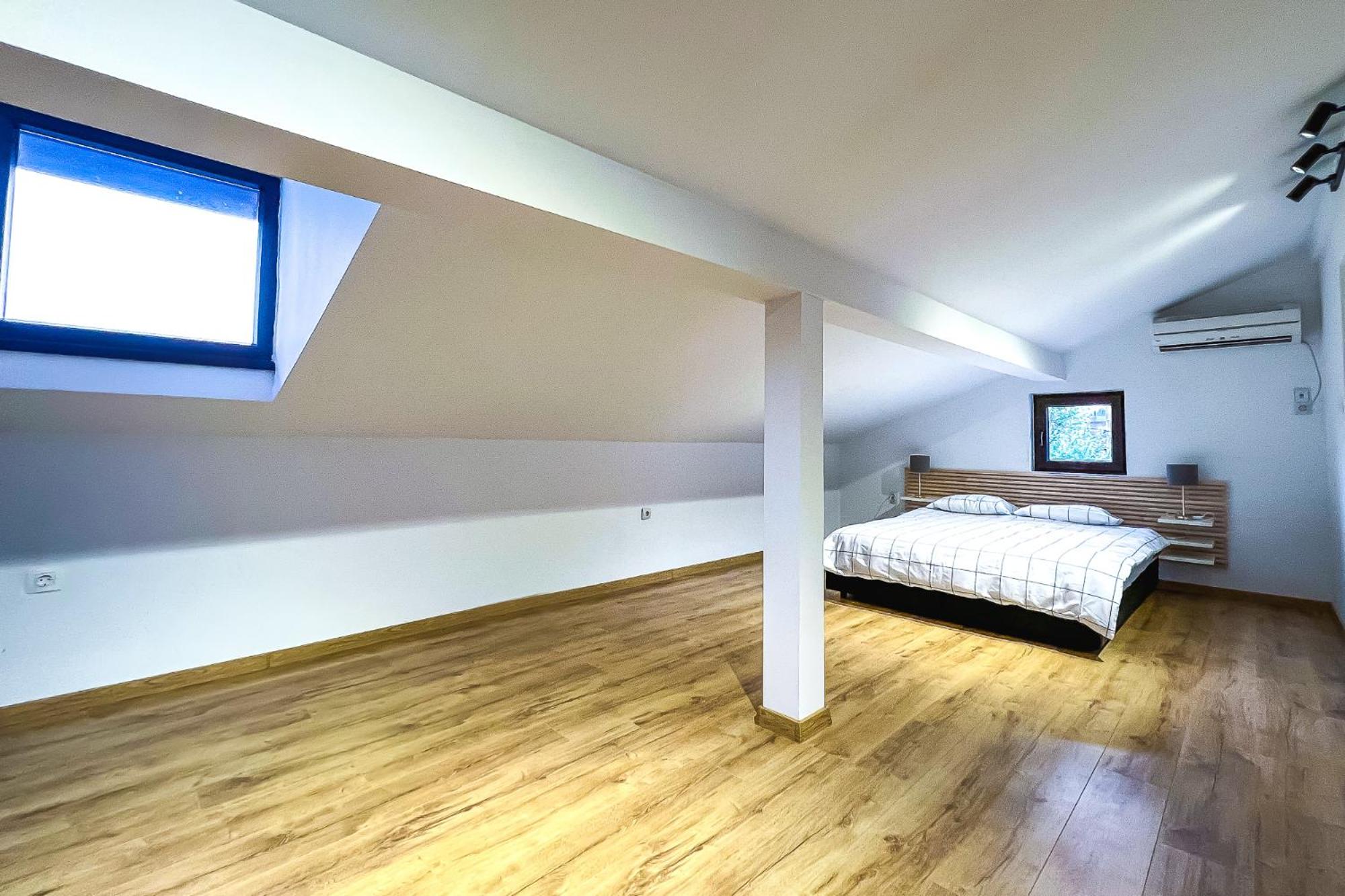 Loft - Photo 11