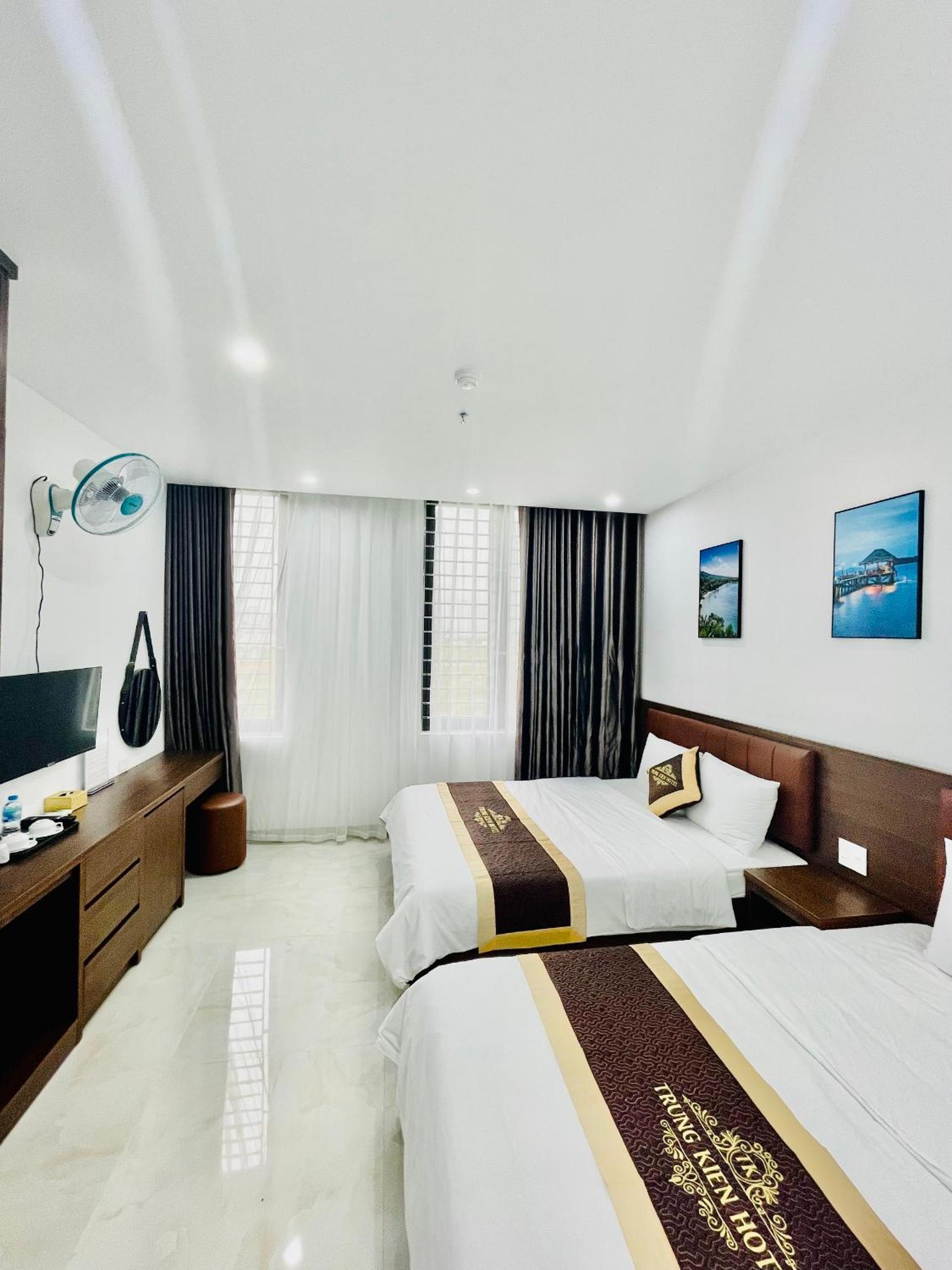 Triple Room - Photo 13