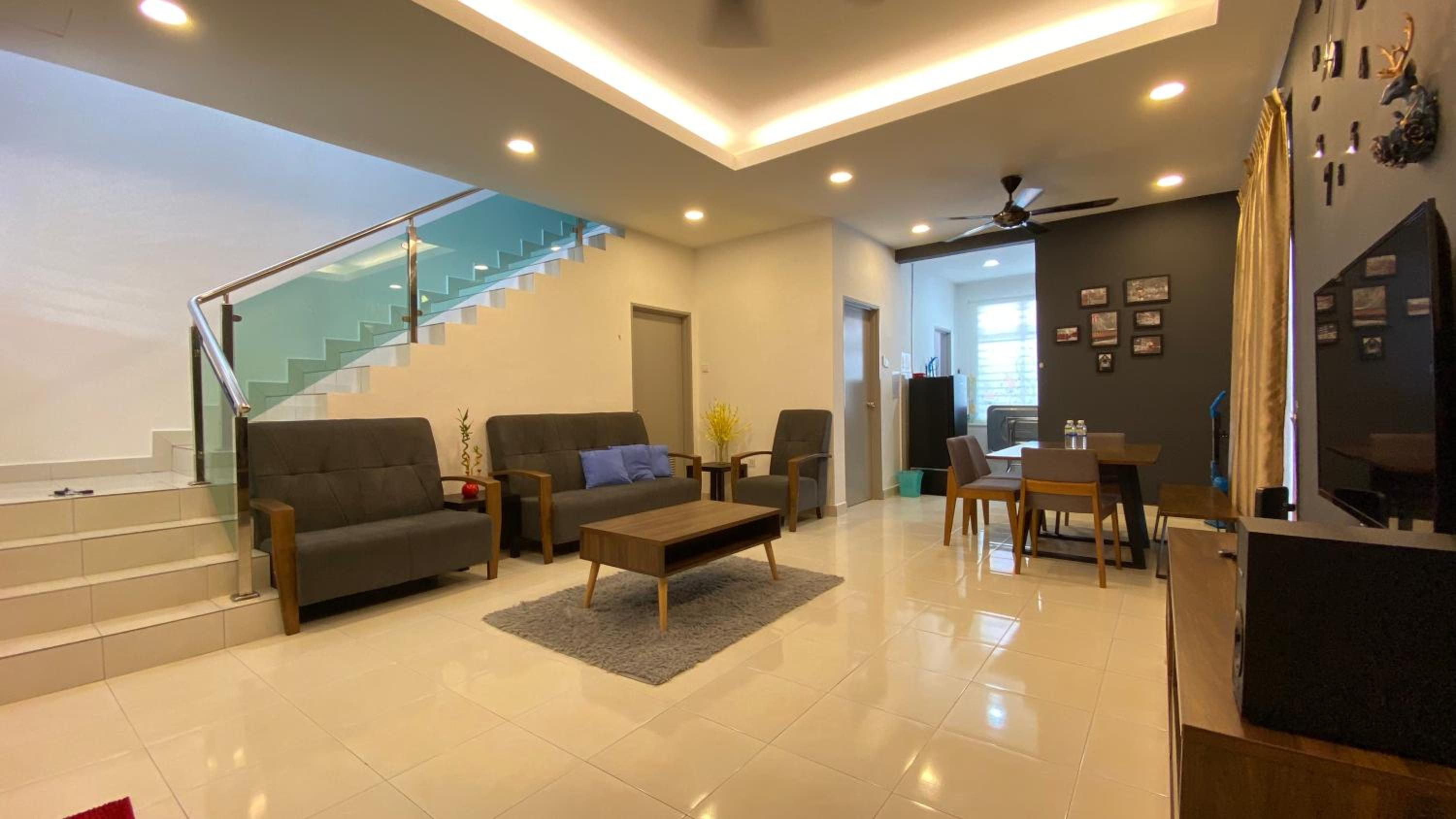 Four-Bedroom House photo 1