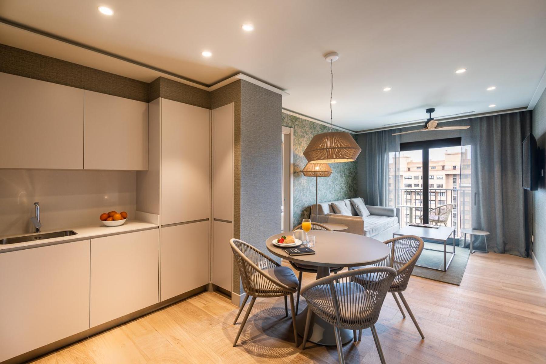 Apartment with Balcony - Photo 10