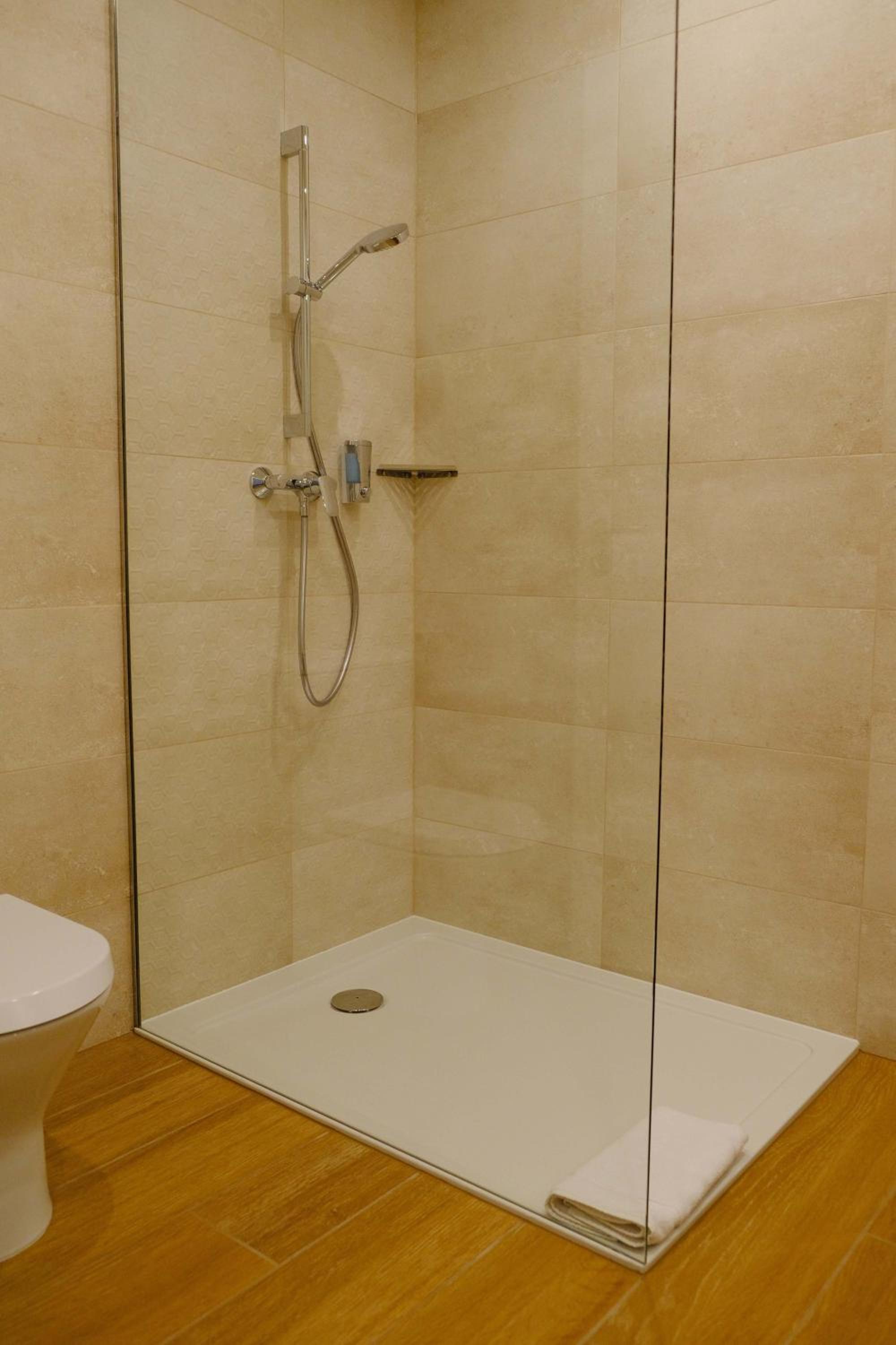 Standard Double or Twin Room with Balcony photo 3