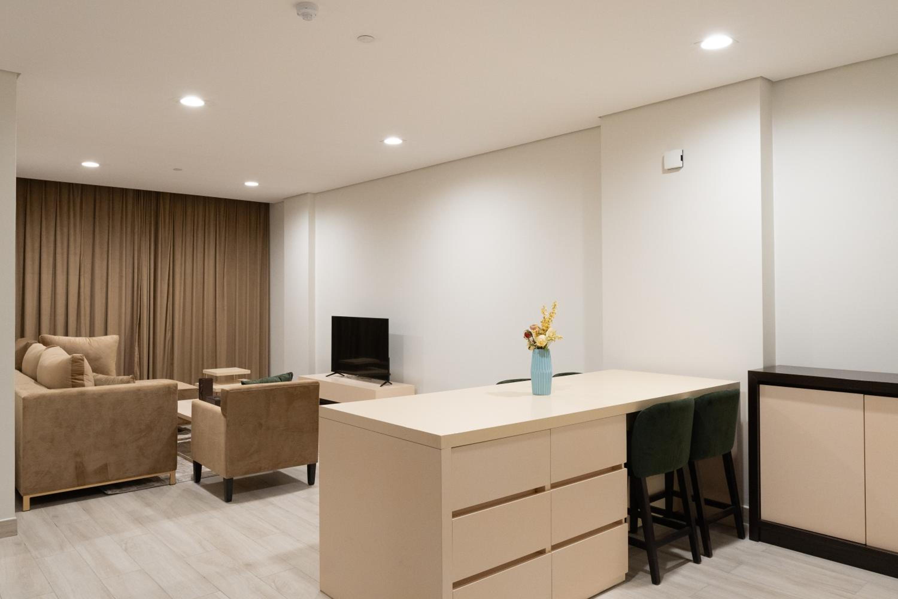 Three-Bedroom Apartment - Photo 11