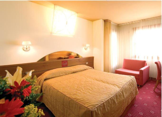 Double or Twin Room photo 3