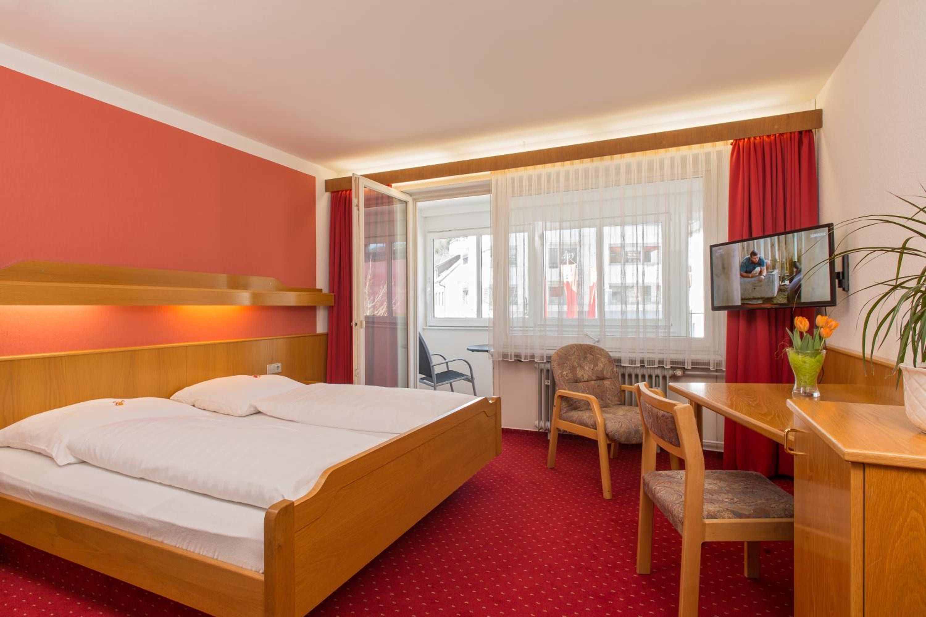 Basic Double Room photo 2