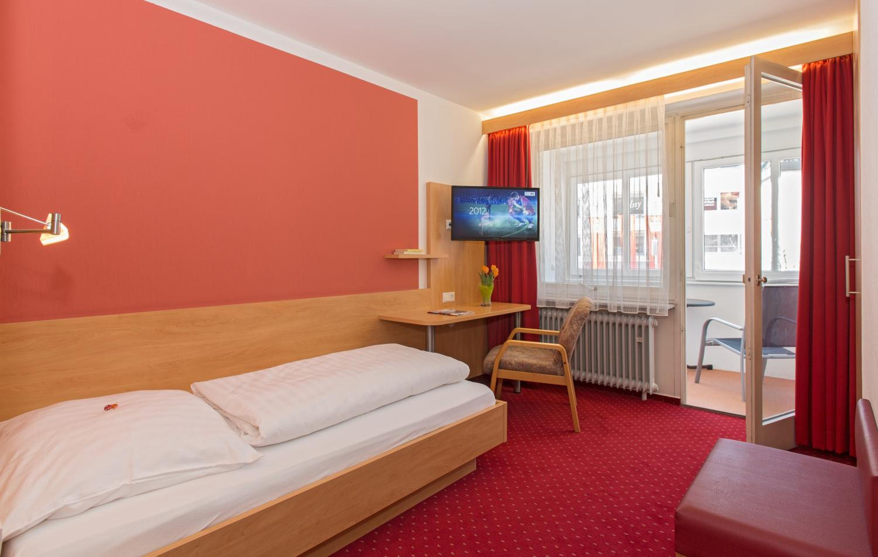 Single Room photo 2