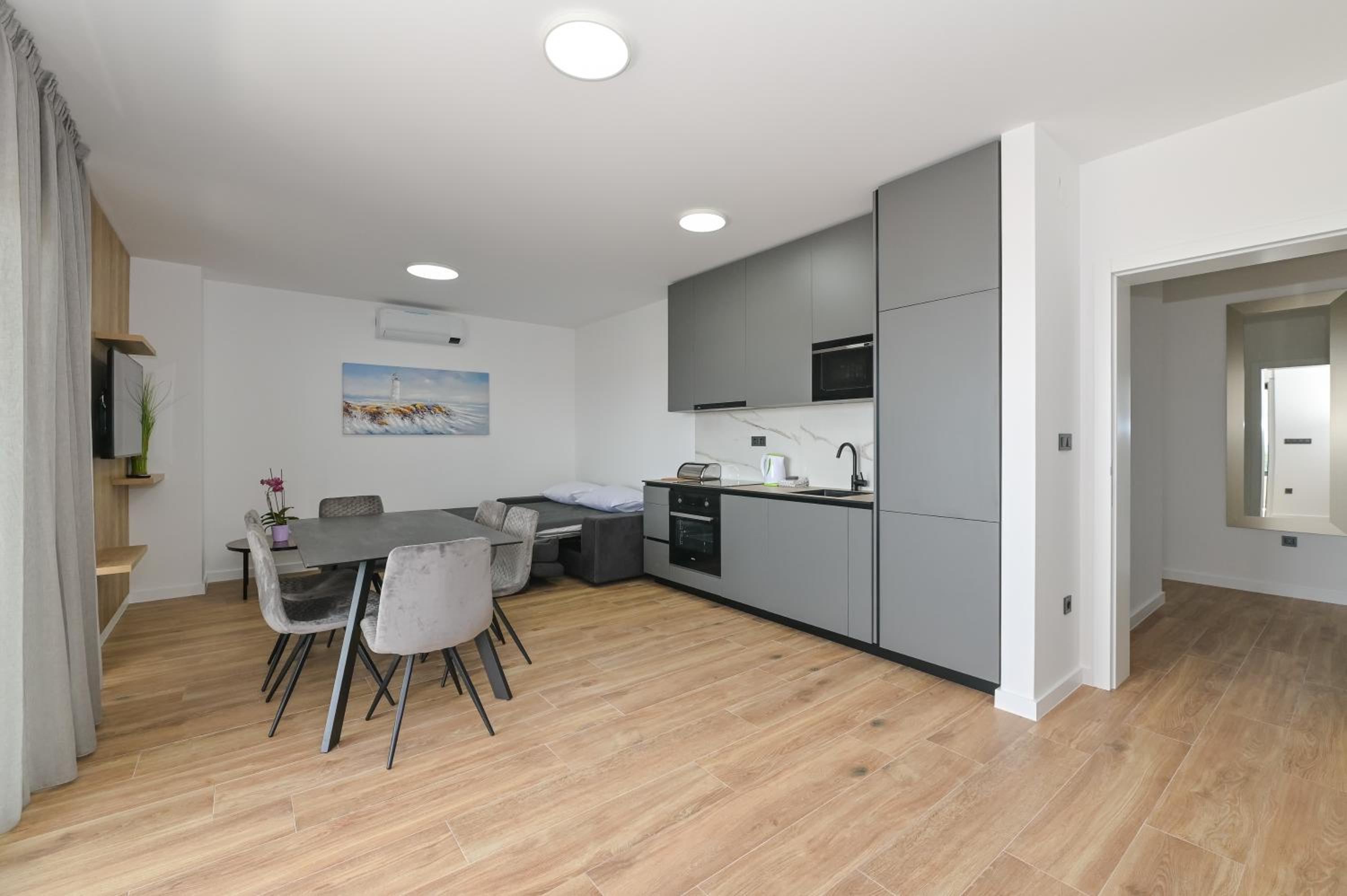 Deluxe Apartment