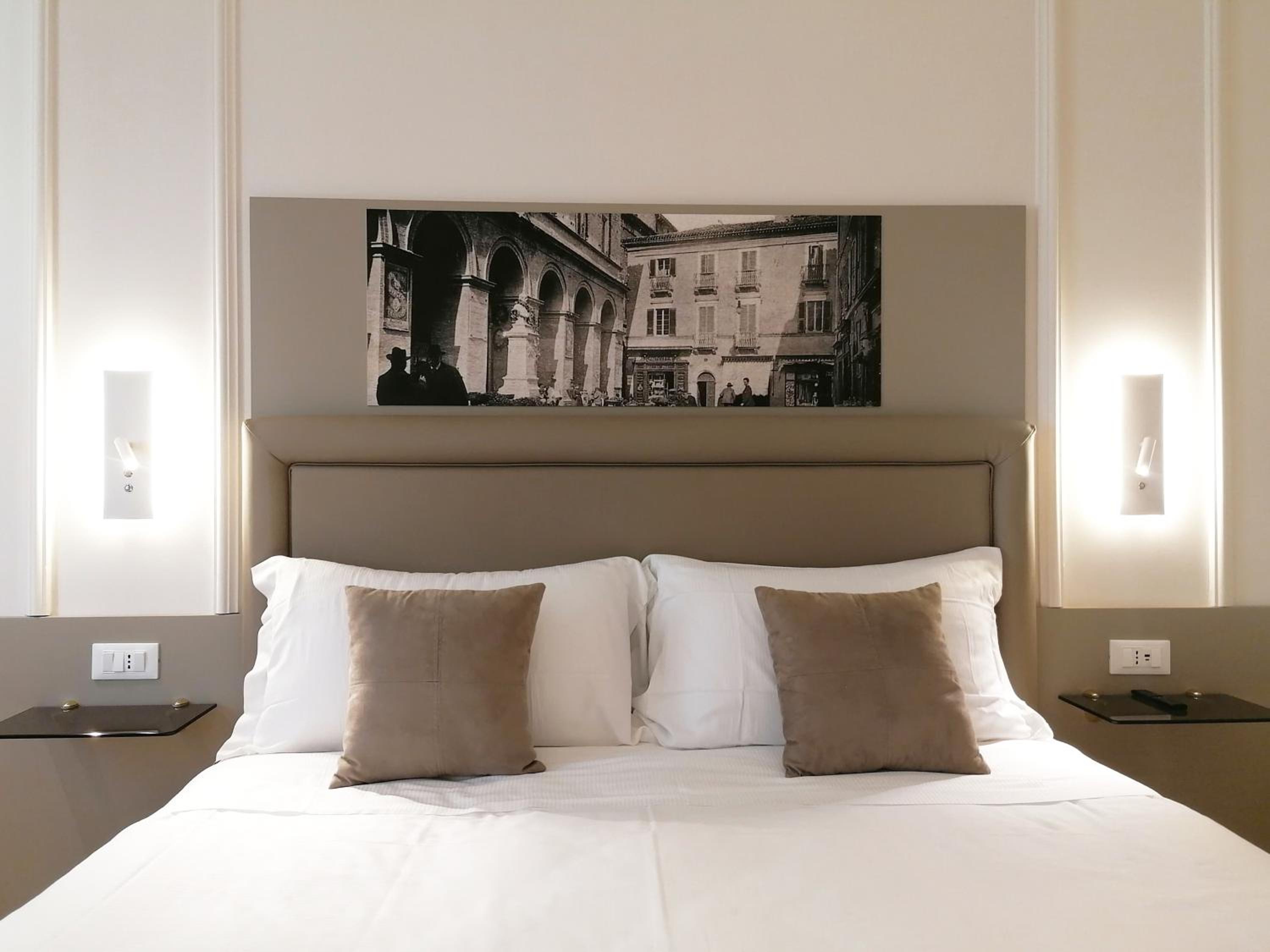 Double Room - Photo 2