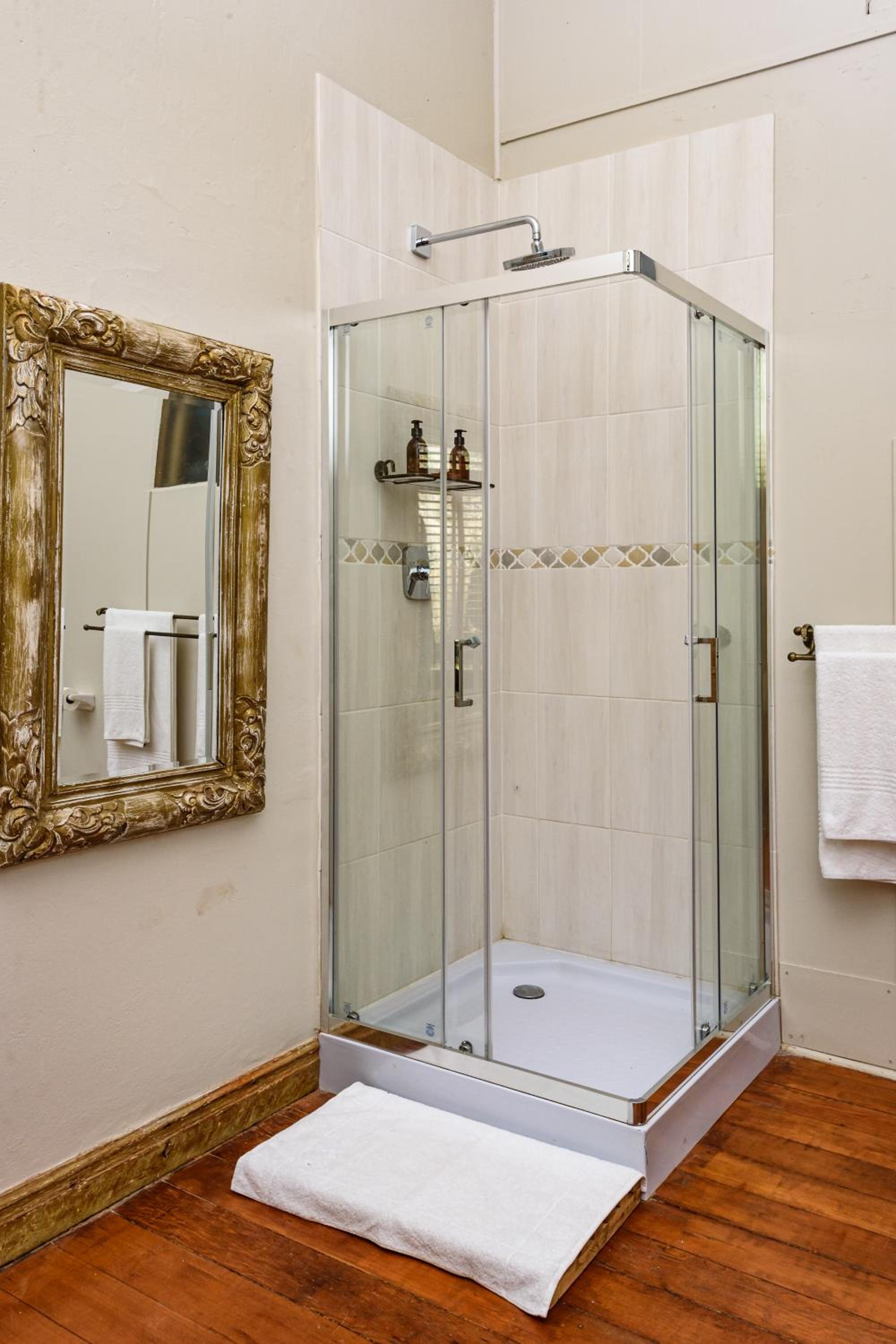 Family Room with Bathroom - Photo 4