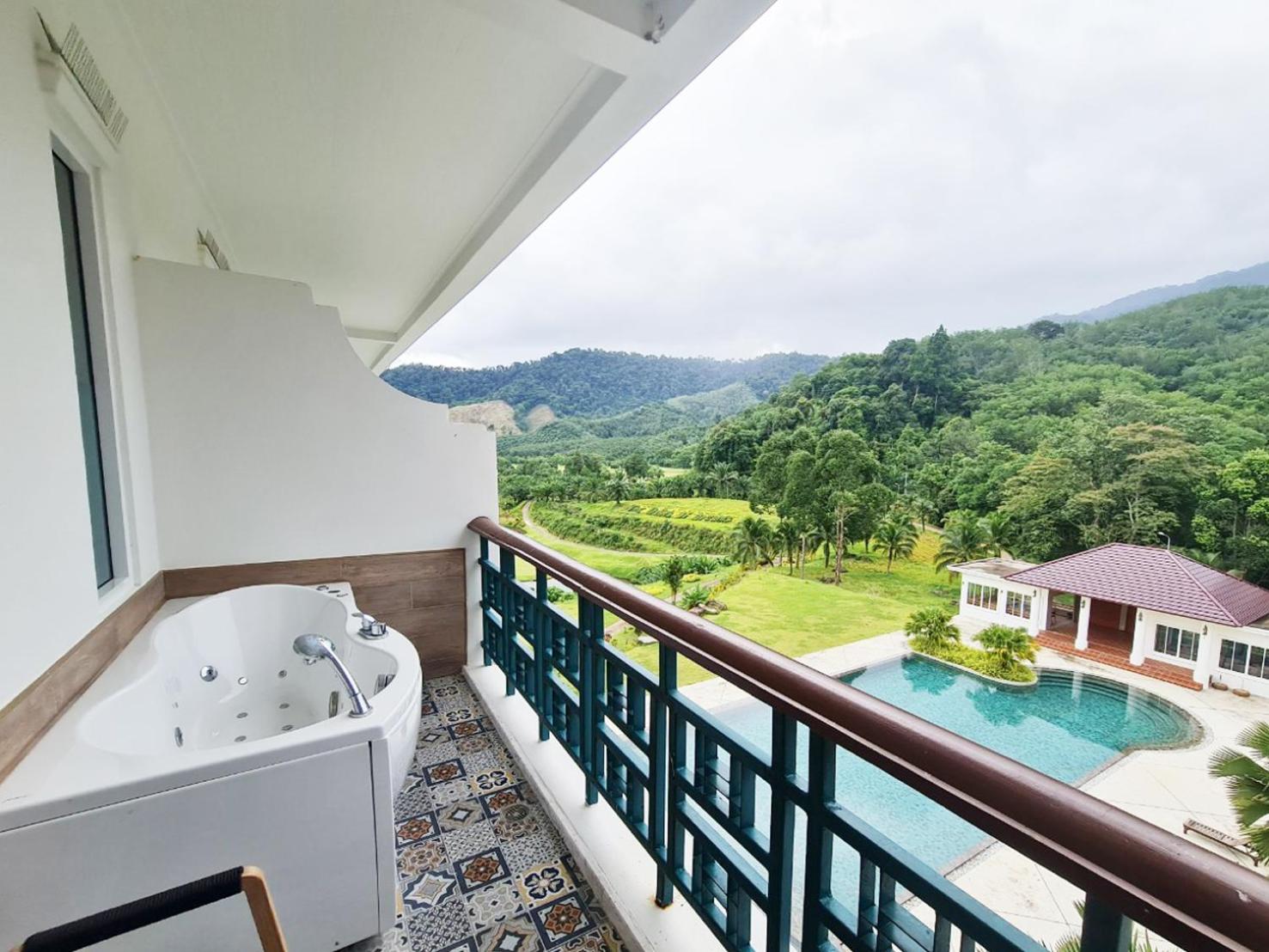 Nai Mueng Suite photo 2