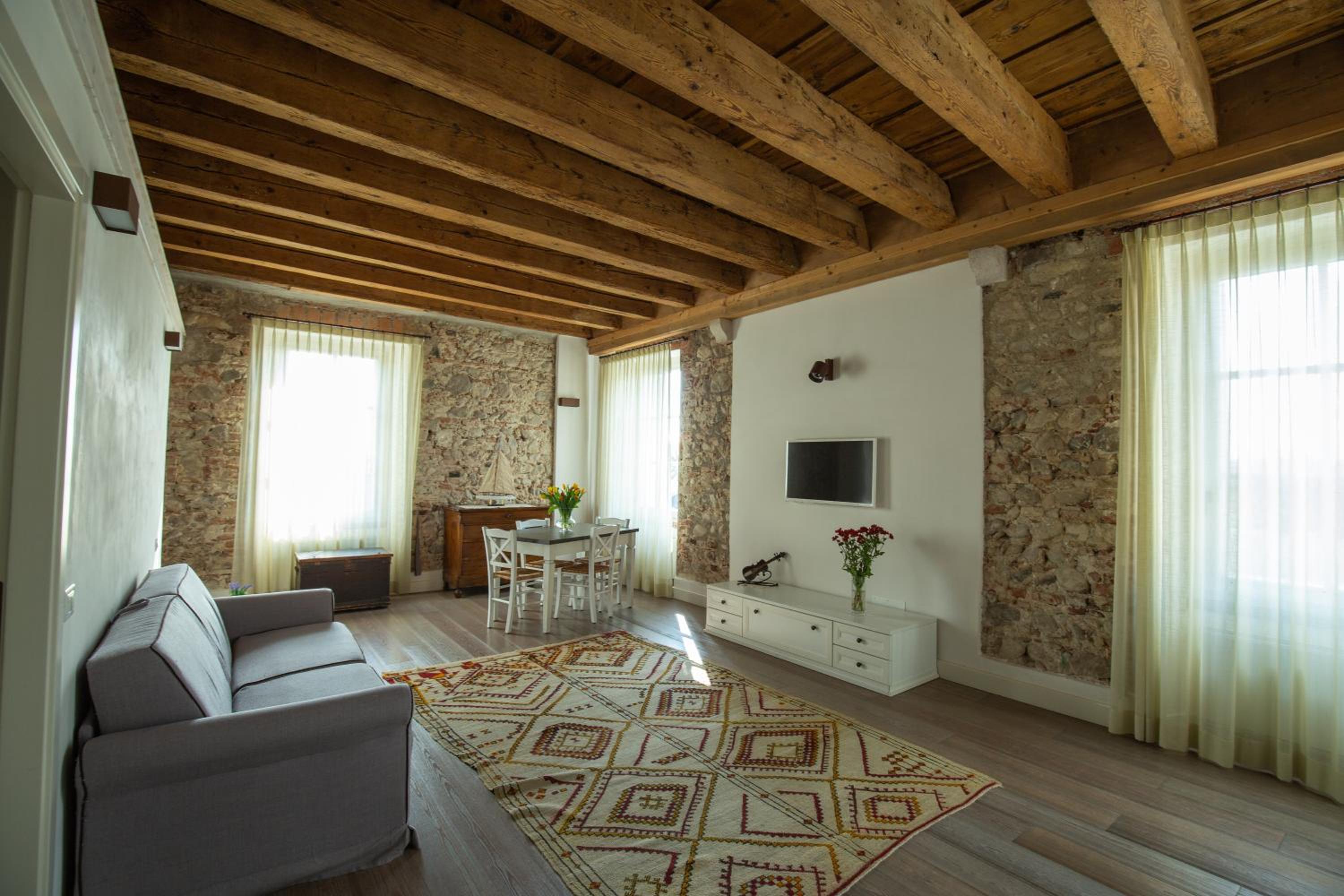 One-Bedroom Suite photo 1
