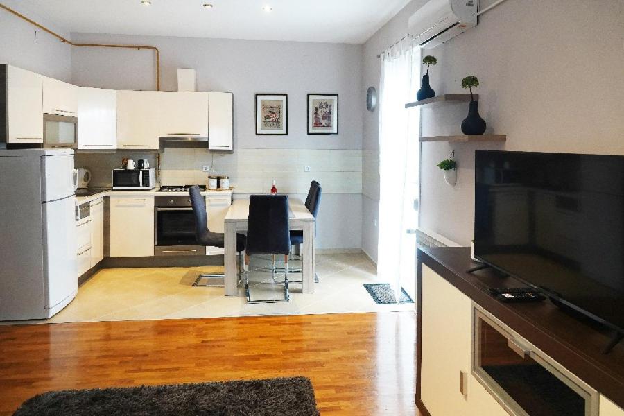 One-Bedroom Apartment - Photo 29
