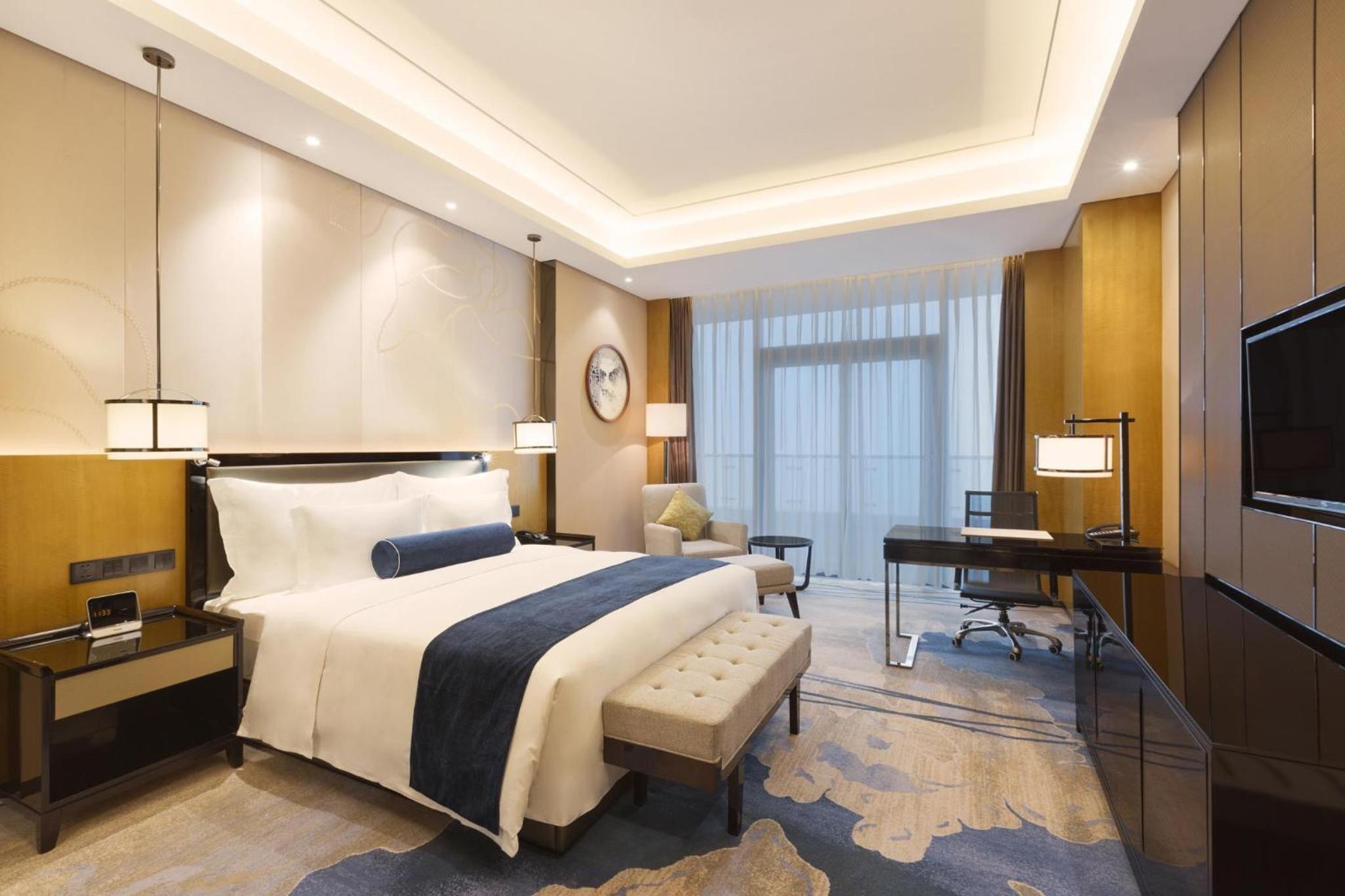 Club Deluxe King Room