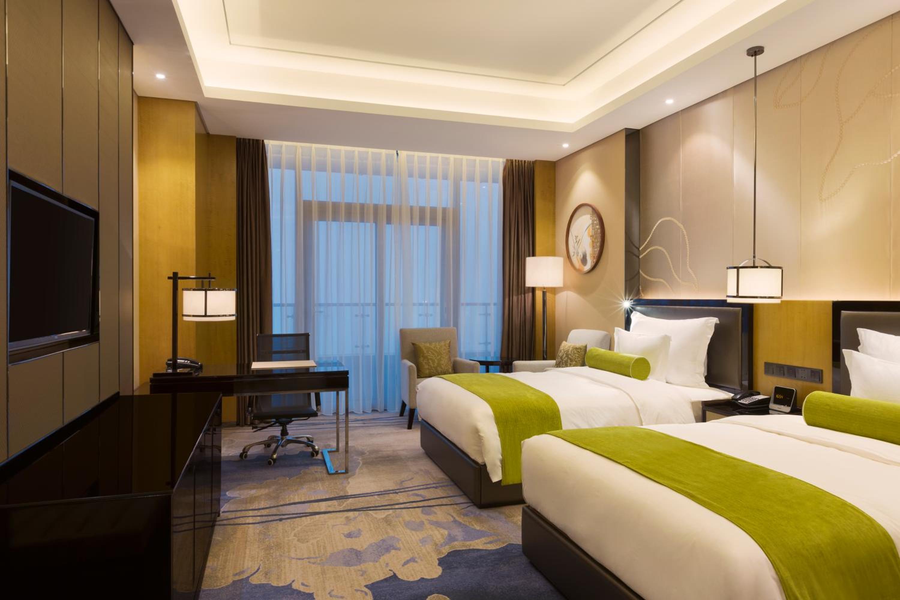 Deluxe King or Twin Room