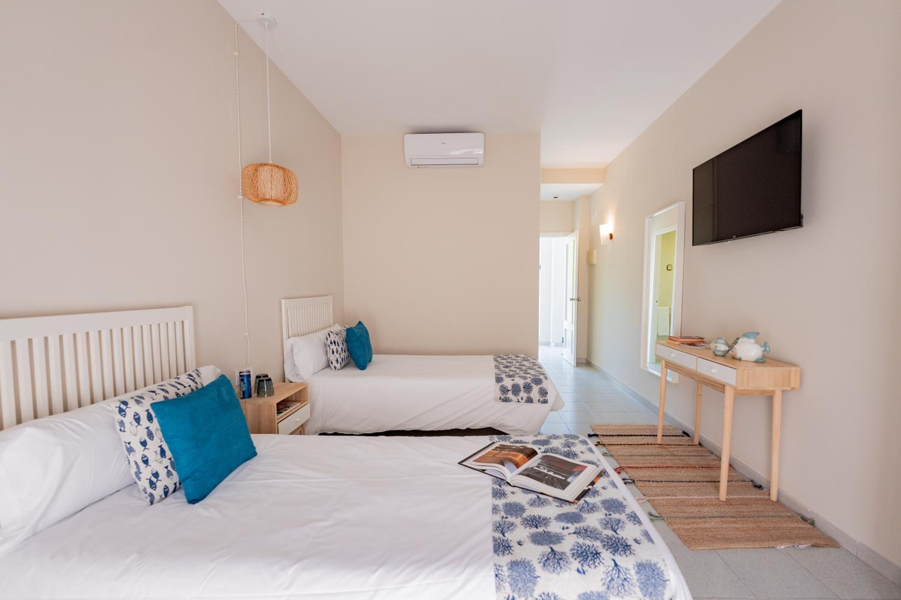 Habitación Estándar con Dos Camas Individuales
