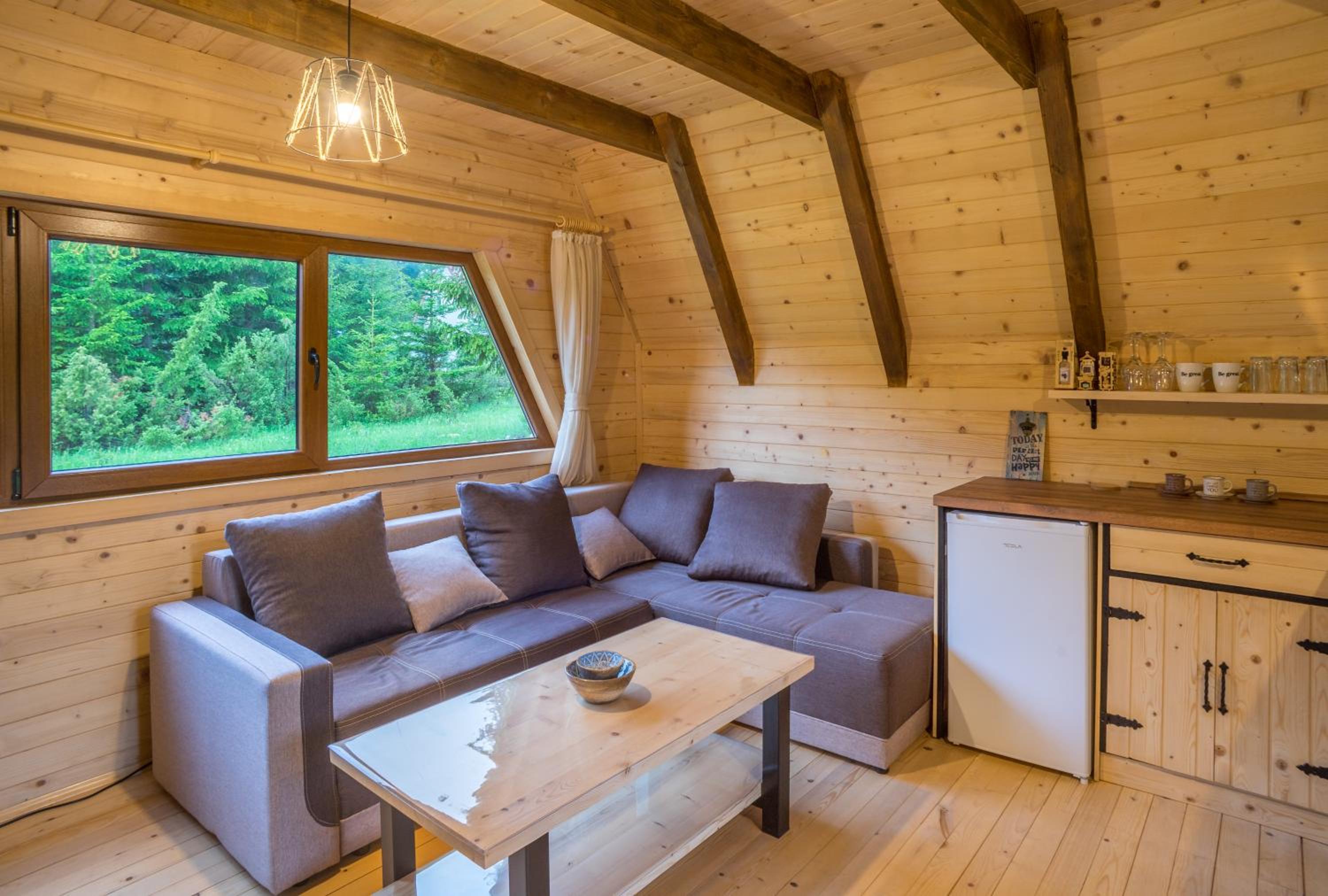One-Bedroom House photo 1