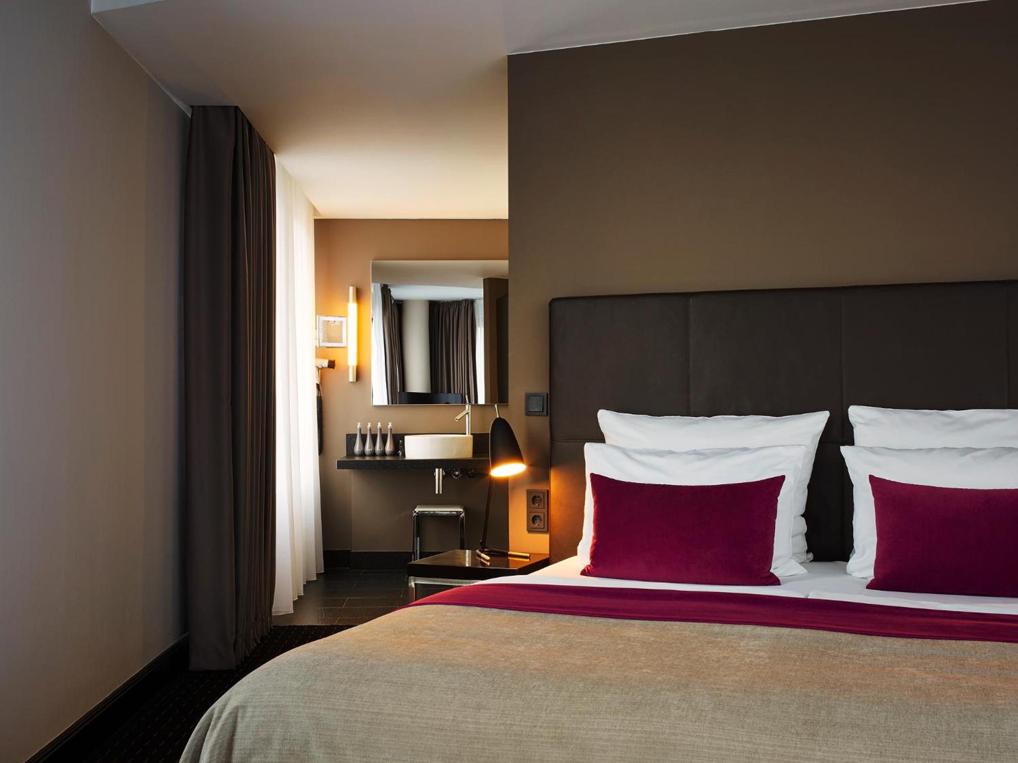 Large Design Room photo 1