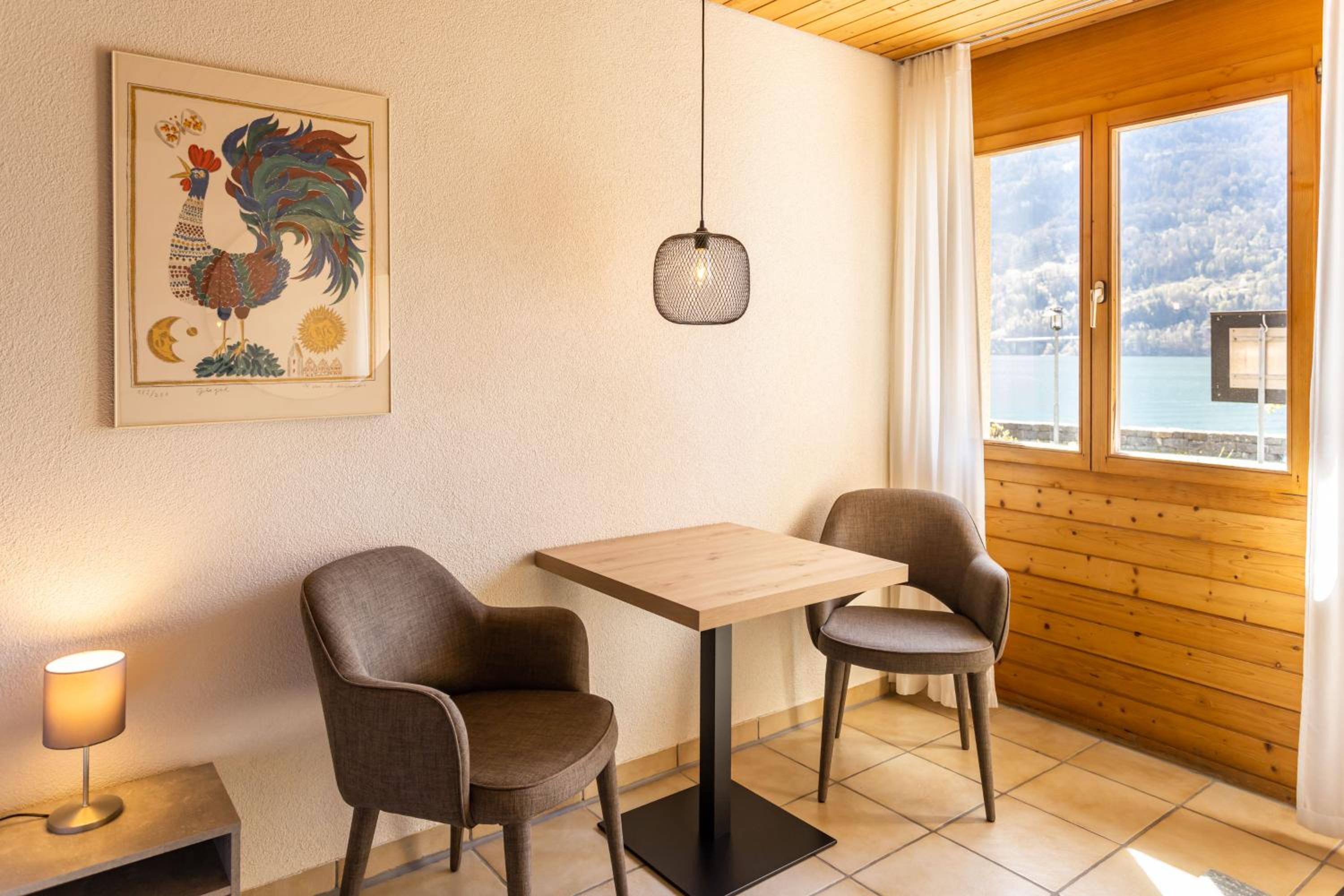 Double Room with Lake View - Photo 4