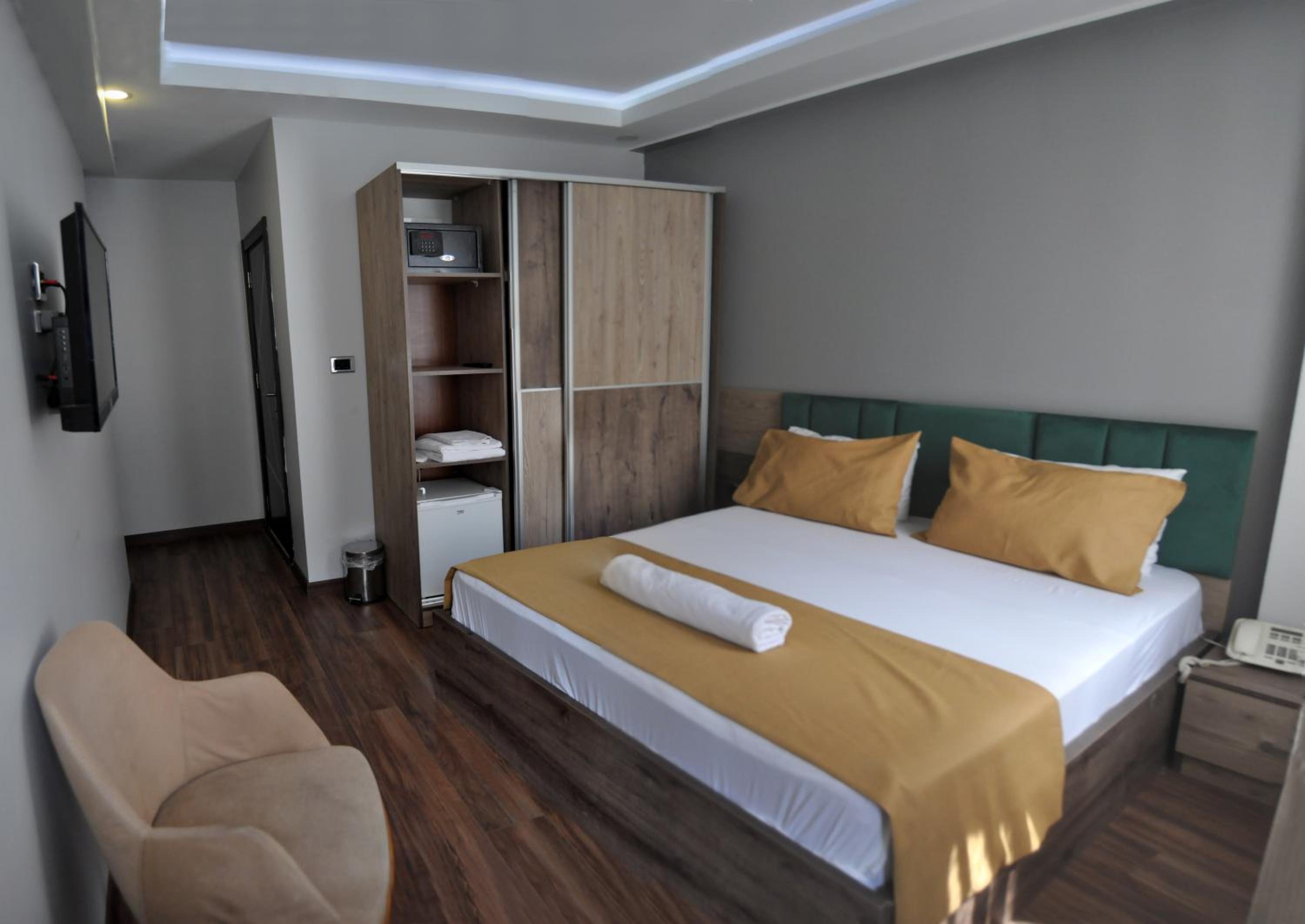 Budget Double Room photo 1
