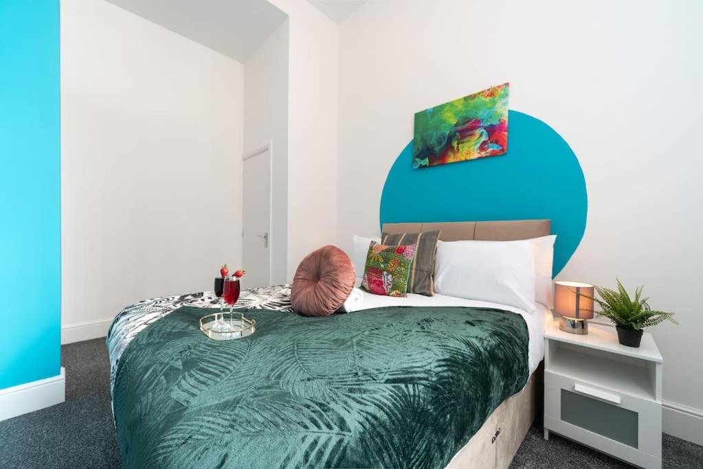One-Bedroom Apartment - Photo 4