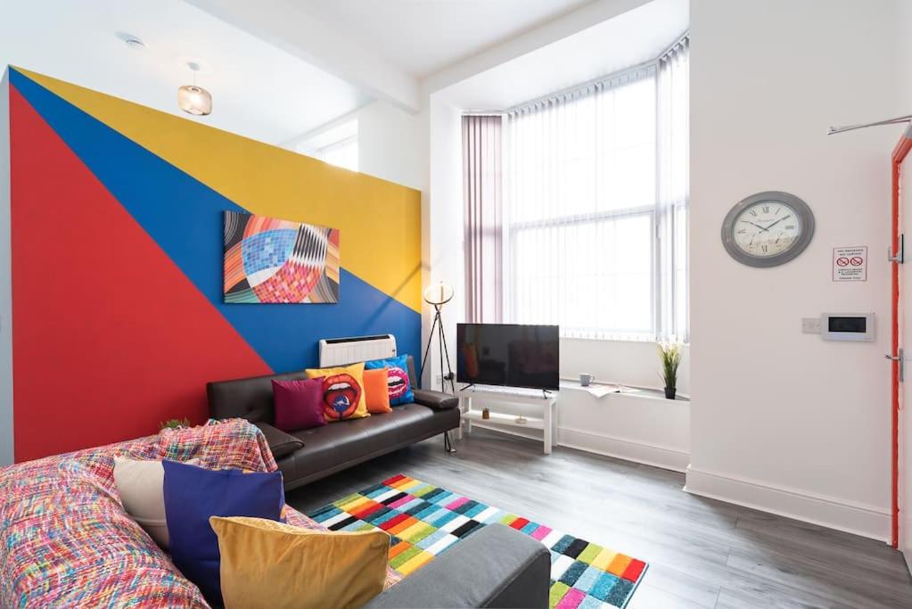 One-Bedroom Apartment - Photo 16