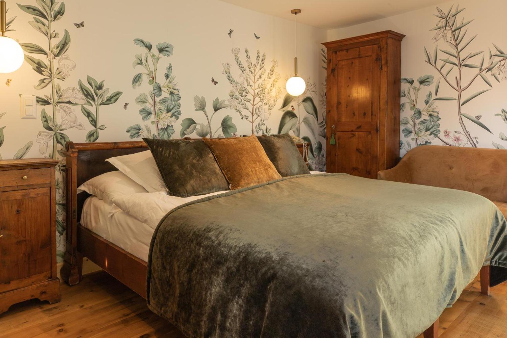 Deluxe Double Room with Mountain View