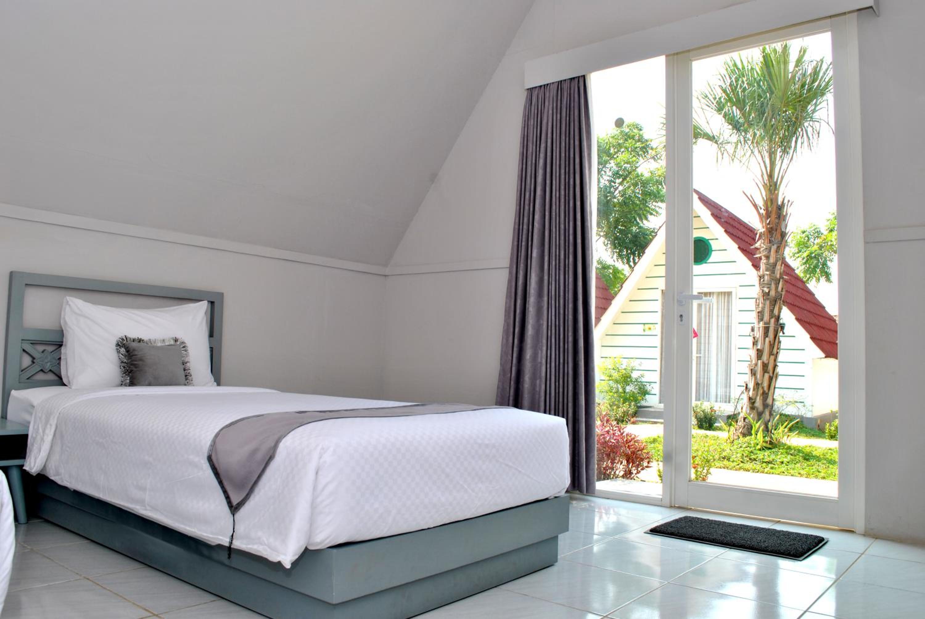 Standard Twin Room photo 2