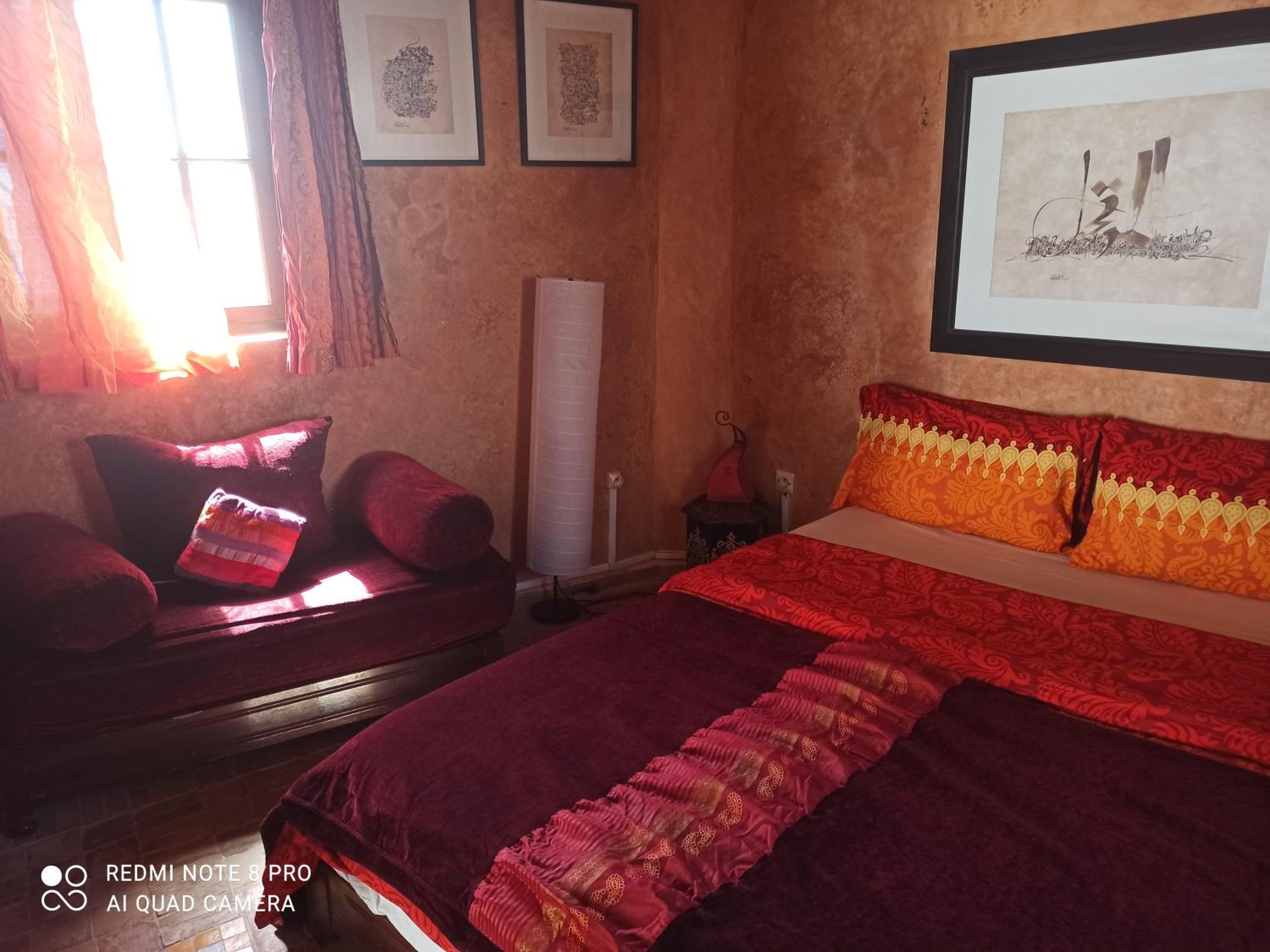 Double Room with Private Bathroom - Photo 4