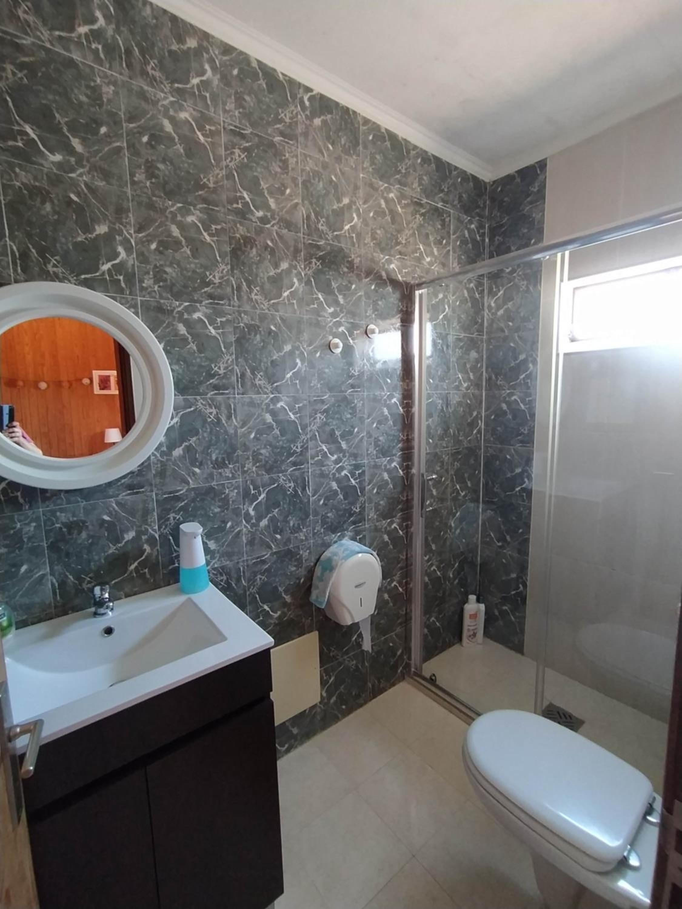 Suite - Photo 15