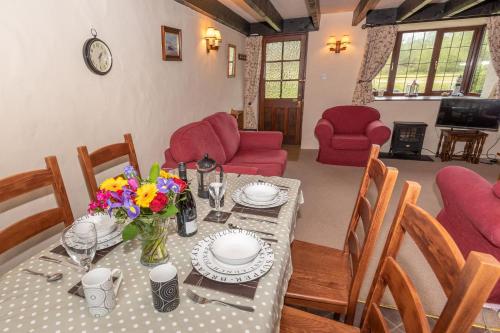 Two-Bedroom House photo 2