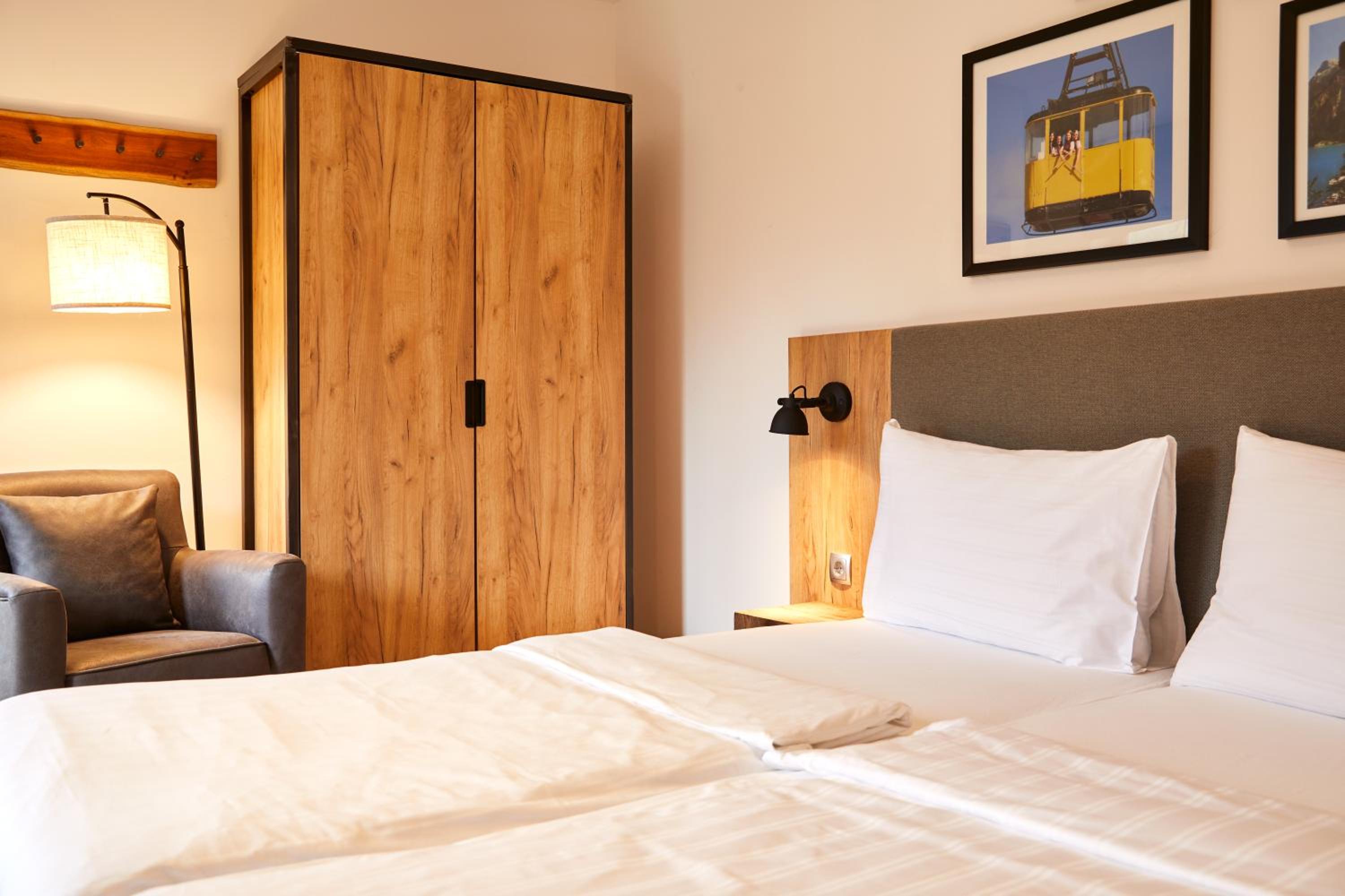 Twin Room with seperate beds photo 2